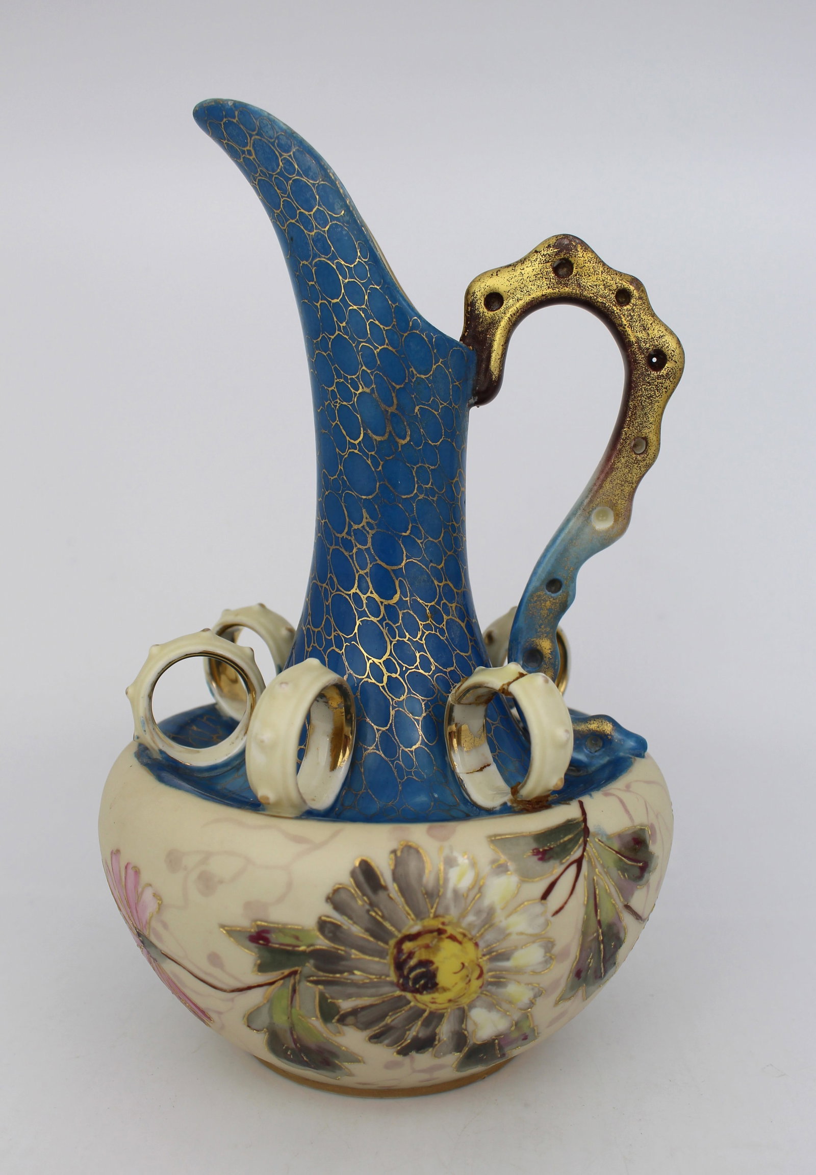 Victorian Decorative Blush Ewer - 3