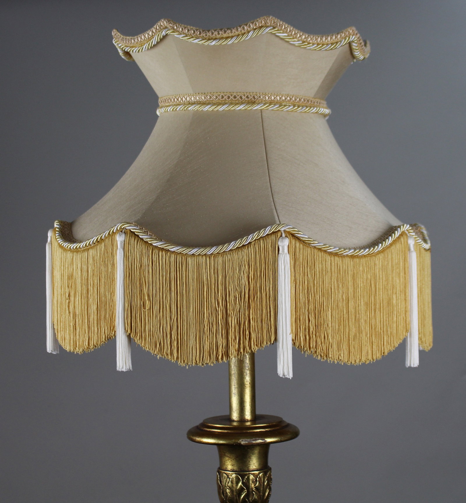 Fine Early 20th Century Giltwood Floor Lamp with Handmade Silk Shade - 3