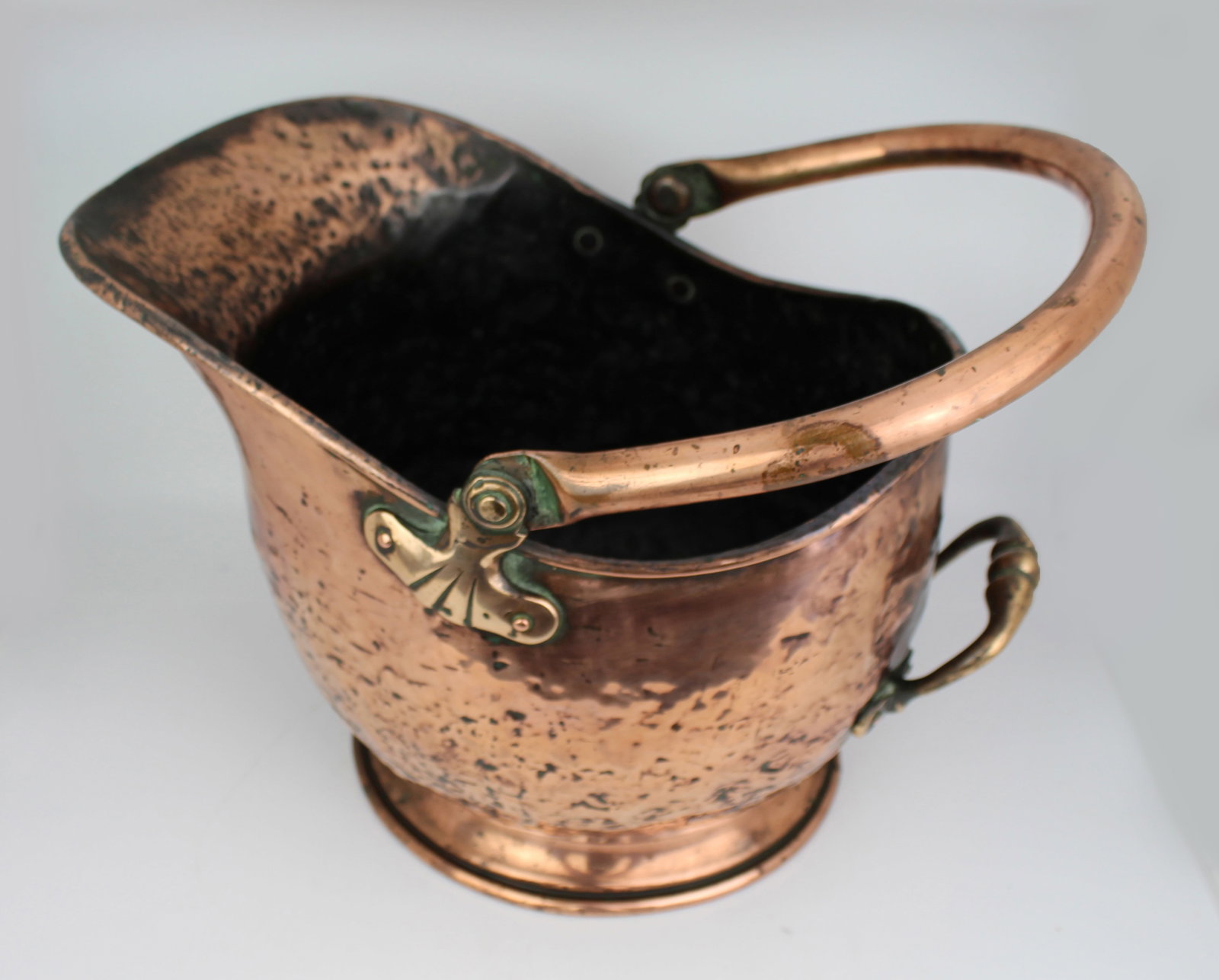 Victorian Copper Helmet Coal Scuttle with Brass Mounts - 5