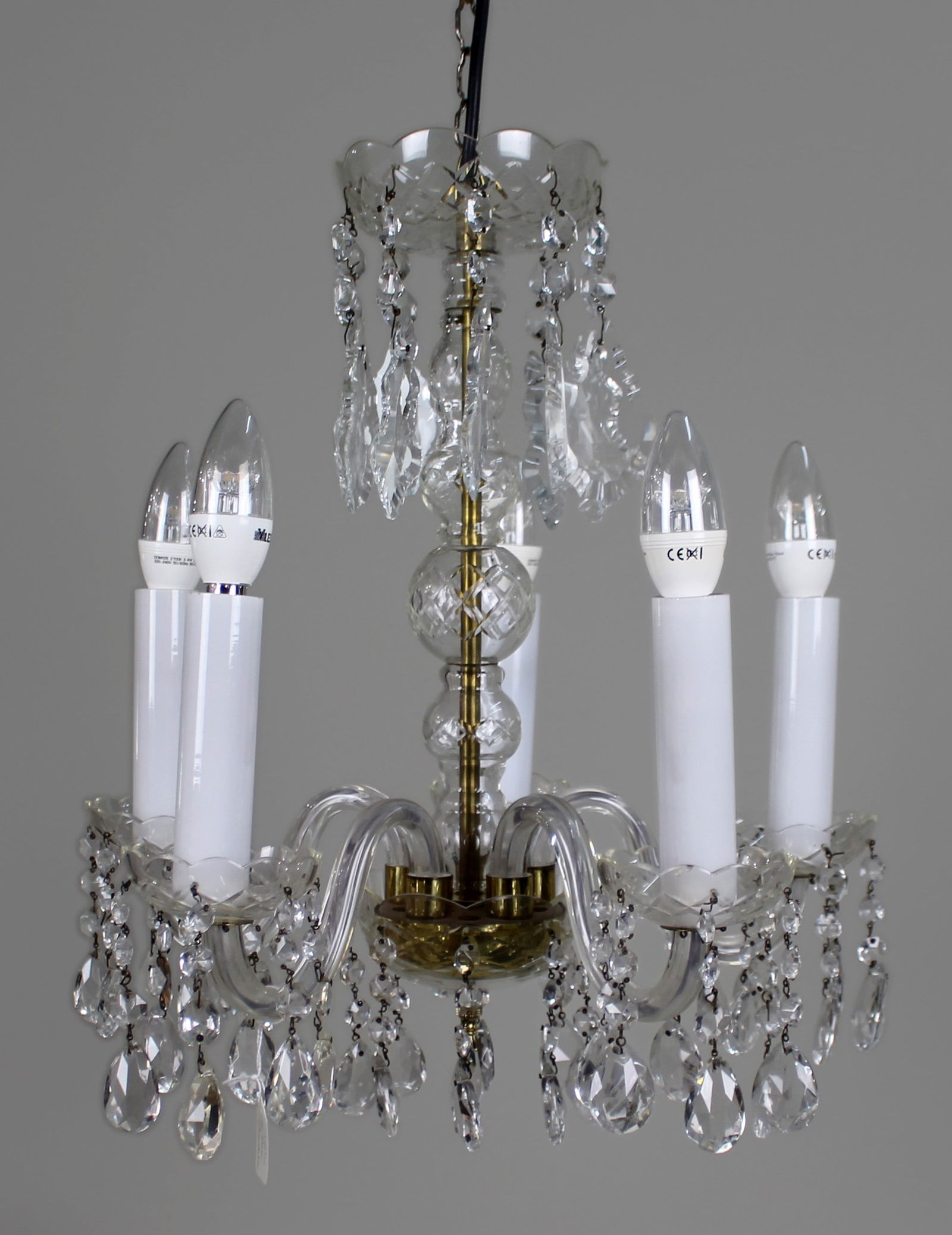 Mid-20th Century French Style 5-Arm Cut Glass and Crystal Chandelier: Title: Mid-20th Century French Style 5-Arm Cut Glass and Crystal Chandelier Description: Mid-20th Century French Style 5-Arm Cut Glass and Crystal Chandelier A finely made vintage chandelier of