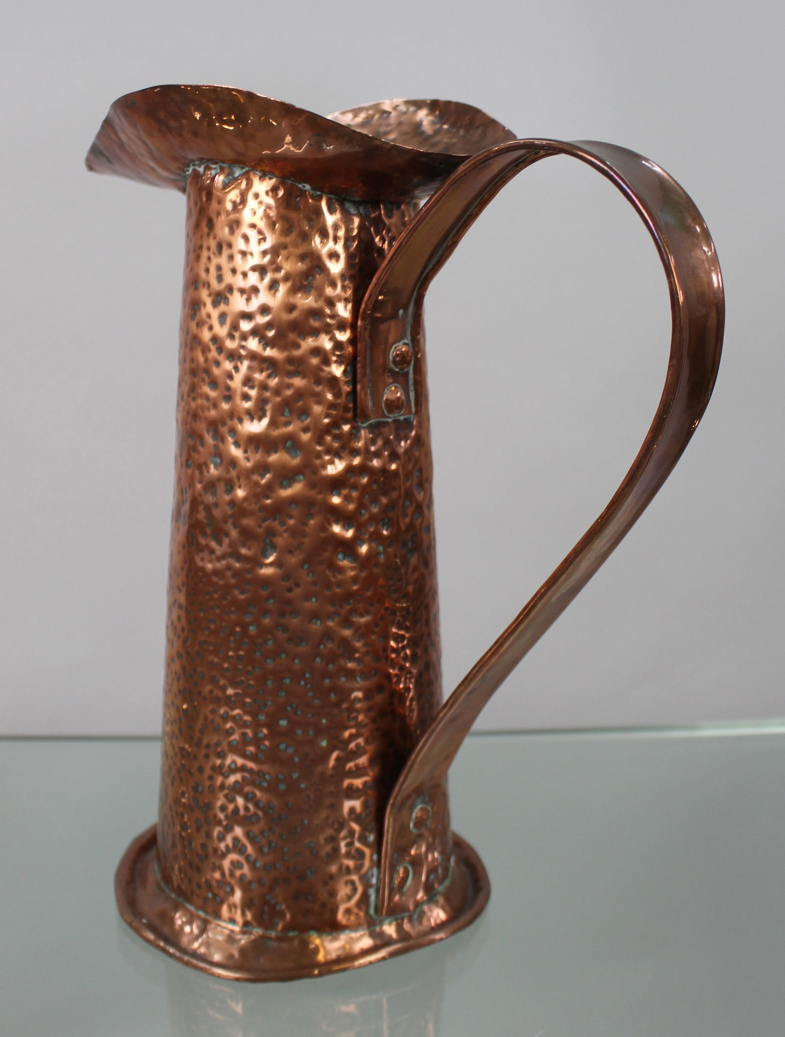 Large Arts & Crafts Hammered Copper Jug, c.1900 - 7