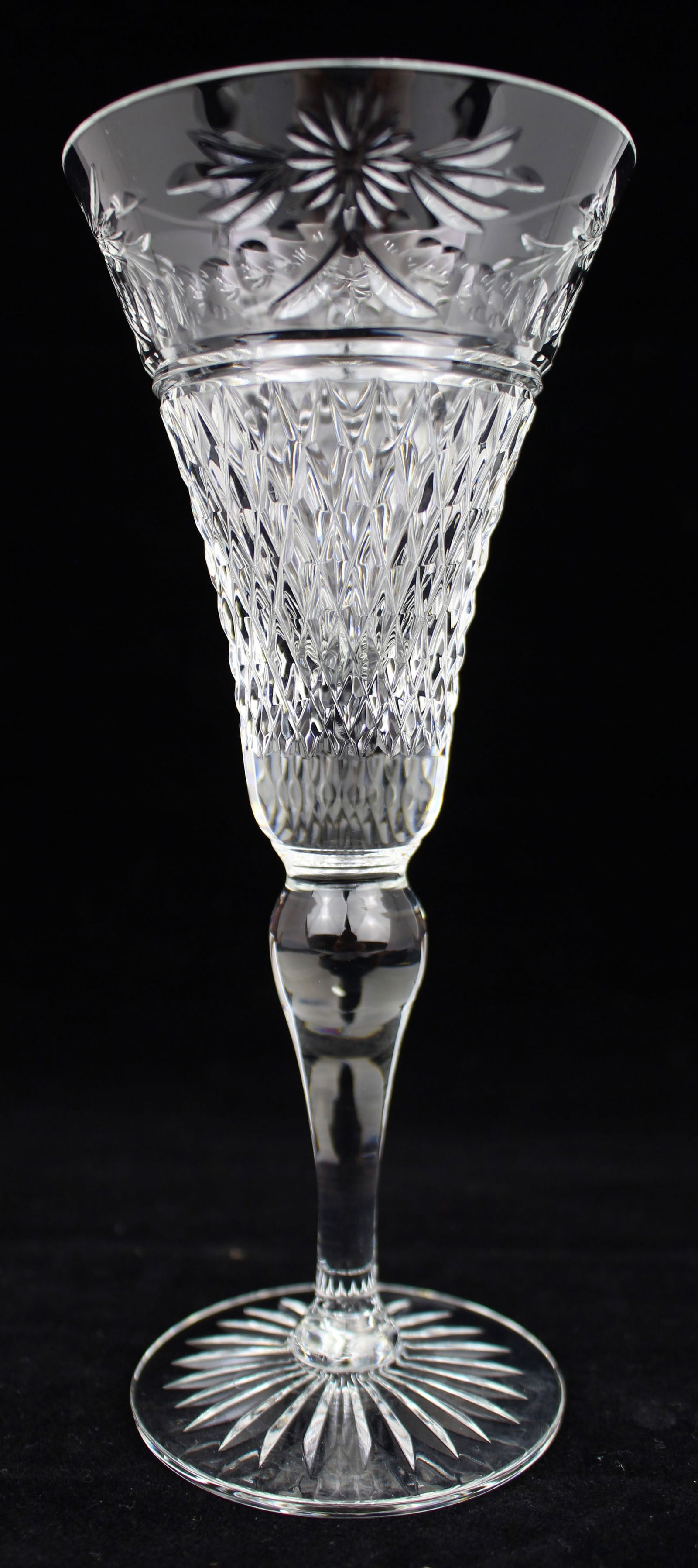 Set of 6 Fine Stuart Crystal Beaconsfield Cut Wine Glasses - 2