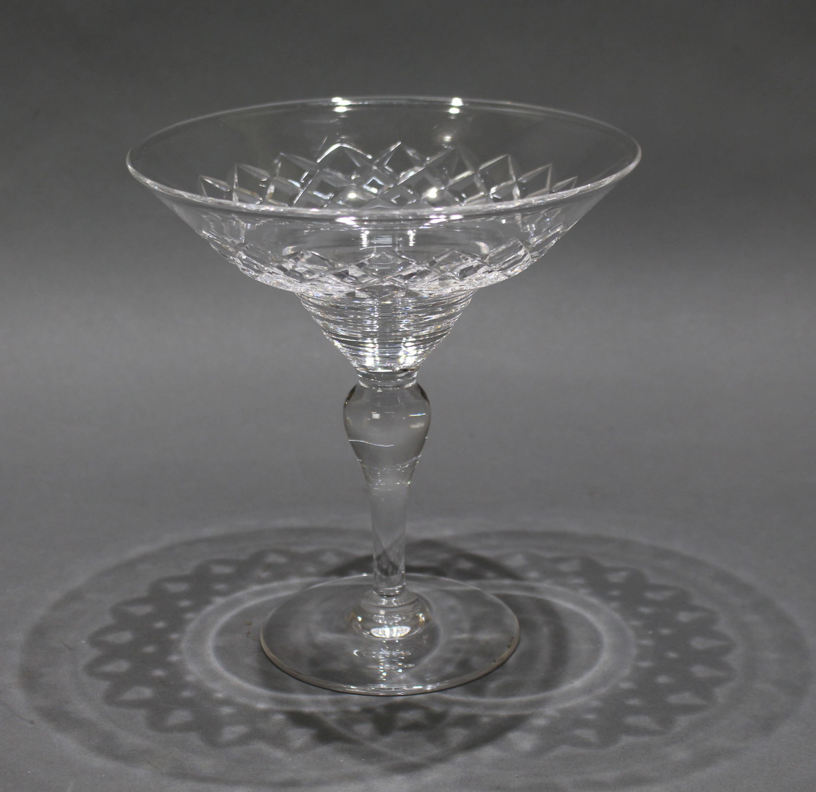 Vintage Cut Glass Crystal Tazza: Title: Vintage Cut Glass Crystal Tazza Description: Vintage Cut Glass Crystal Tazza. Width: 16 cm. Height: 17 cm. Very good vintage condition; no chips or cracks Condition: Used Delivery