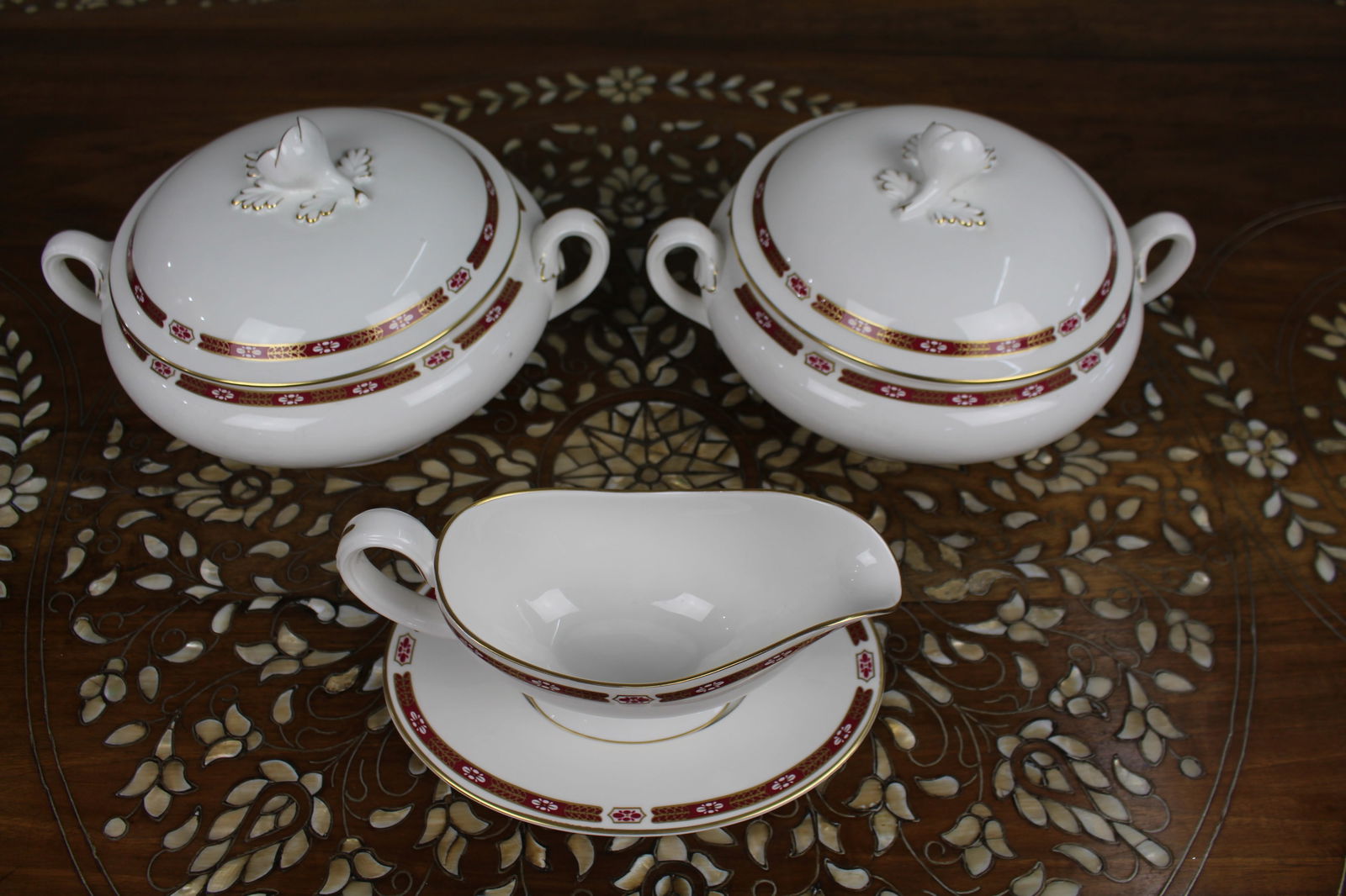 Collection of Royal Worcester “Grosvenor” Red & White - 2