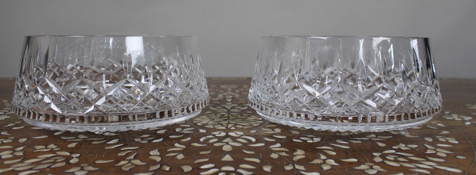 Pair of Vintage Waterford Hand-Cut Crystal Bowls: Title: Pair of Vintage Waterford Hand-Cut Crystal Bowls Description: Pair of Waterford Hand-Cut Crystal Bowls, Late 20th Century A fine and impressive pair of hand-cut crystal bowls by
