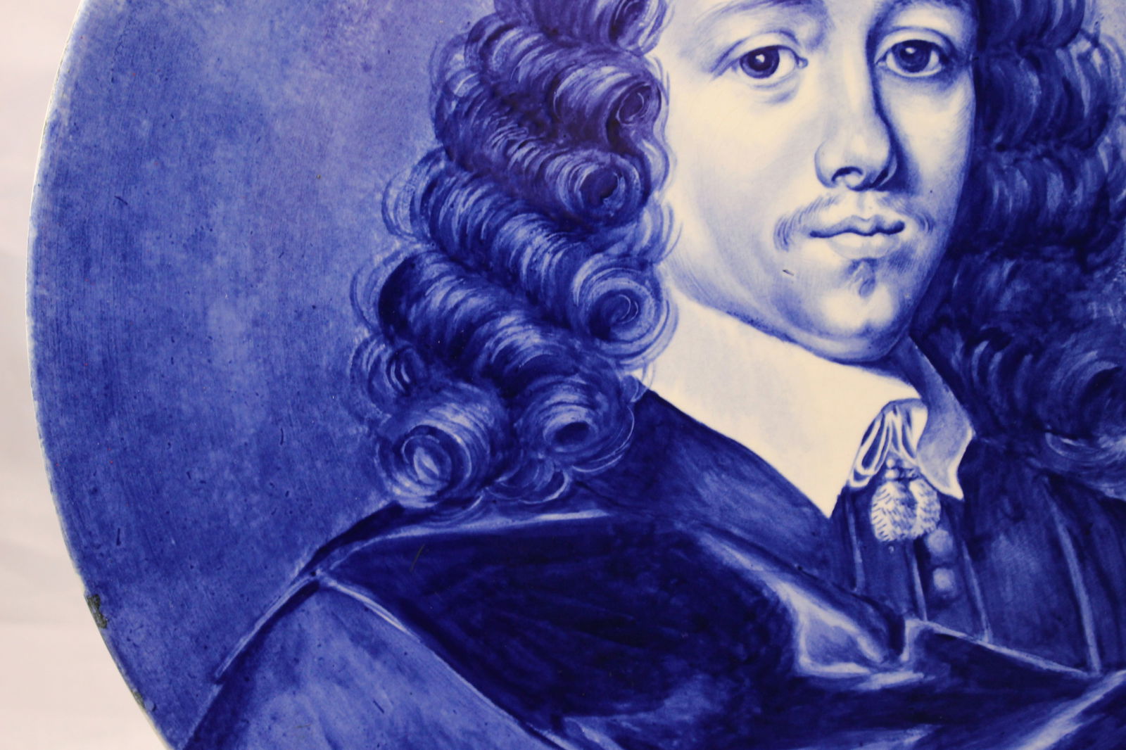 Fine Royal Bonn Blue & White Portrait Charger – Van Genden, c.1890 - 5