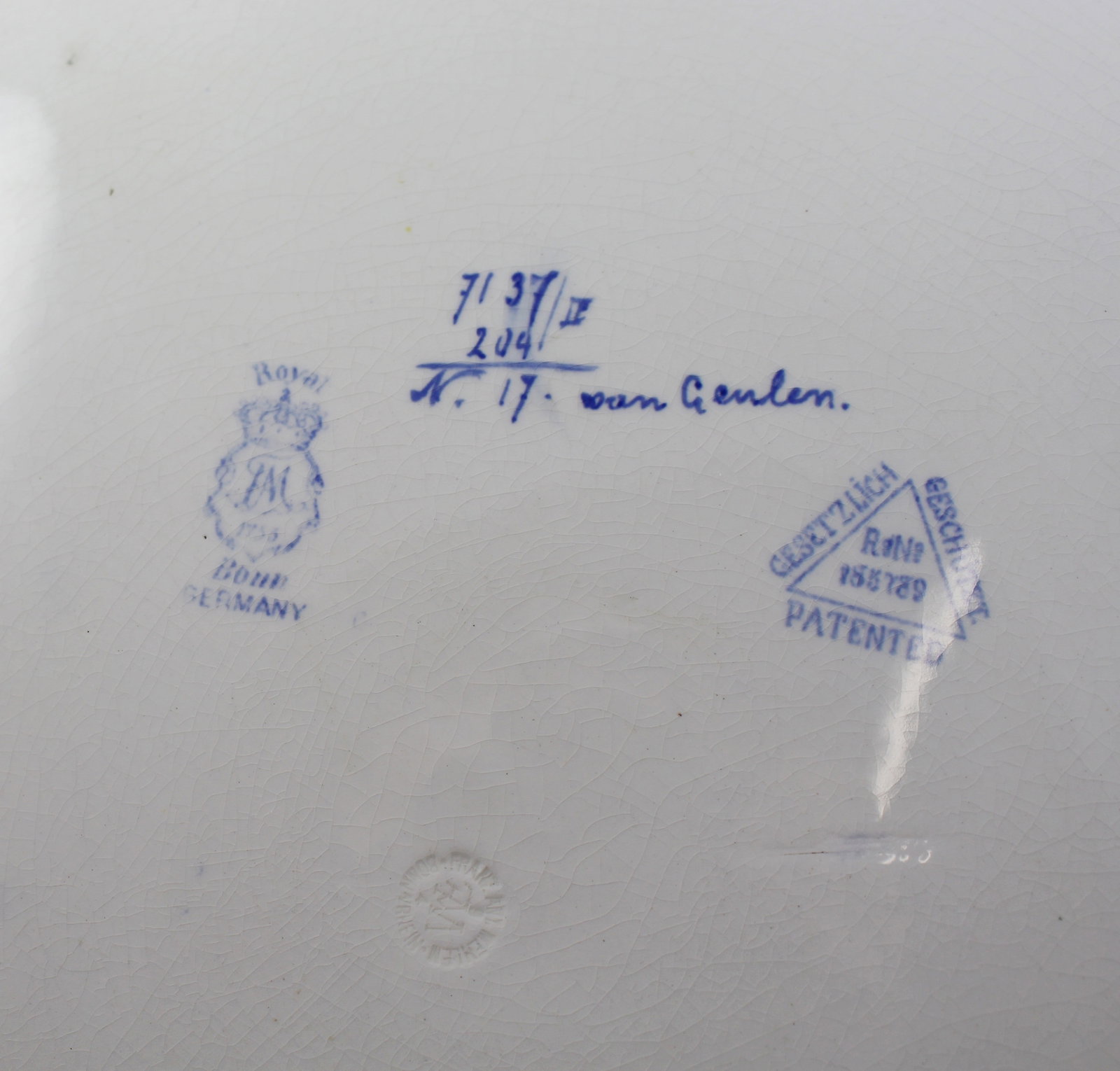 Fine Royal Bonn Blue & White Portrait Charger – Van Genden, c.1890 - 9