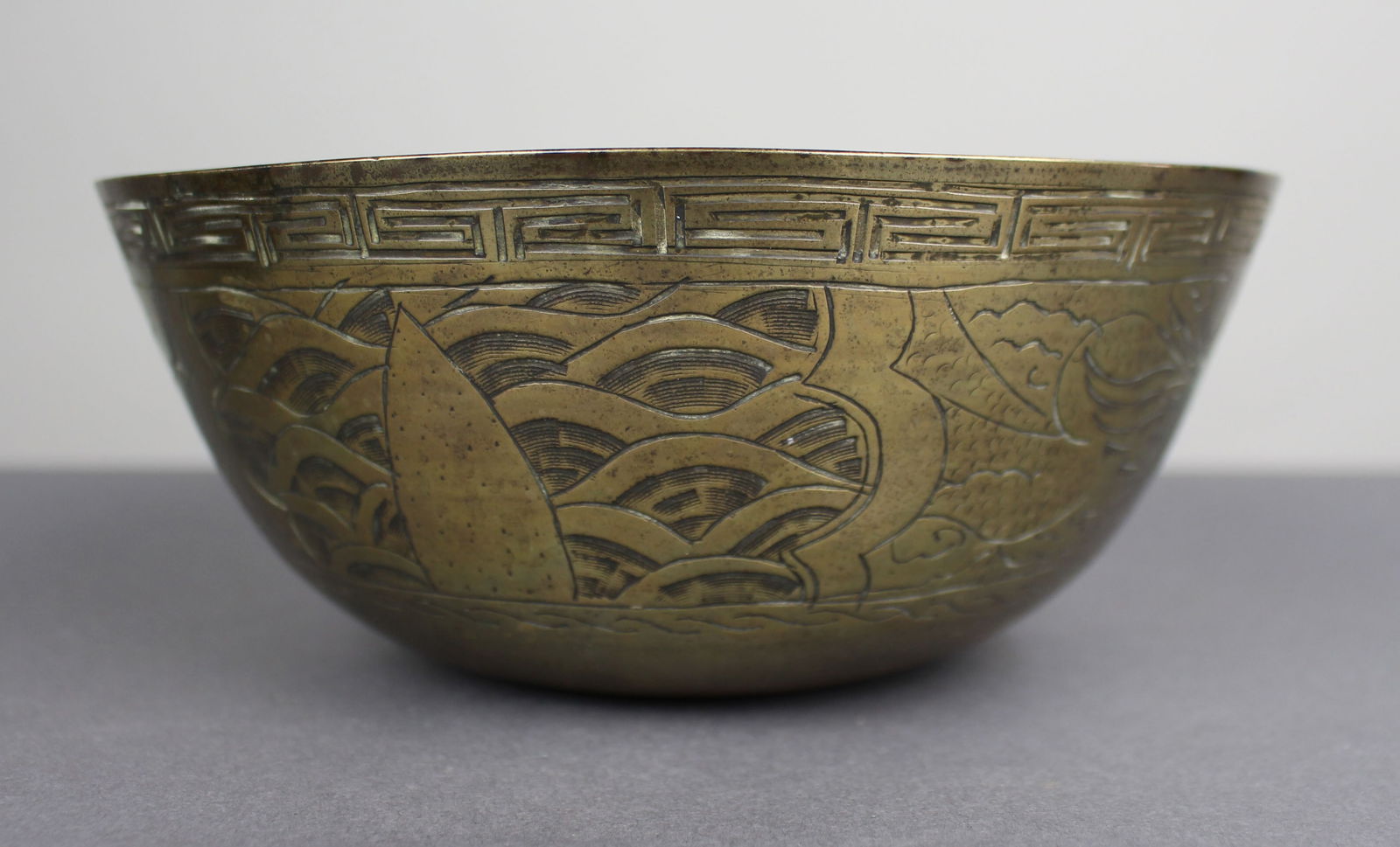 Chinese Bronze Bowl: Title: Chinese Bronze Bowl Description: Chinese Bronze Bowl Condition: Used Delivery option: Collection & Delivery Location Category: Antiques