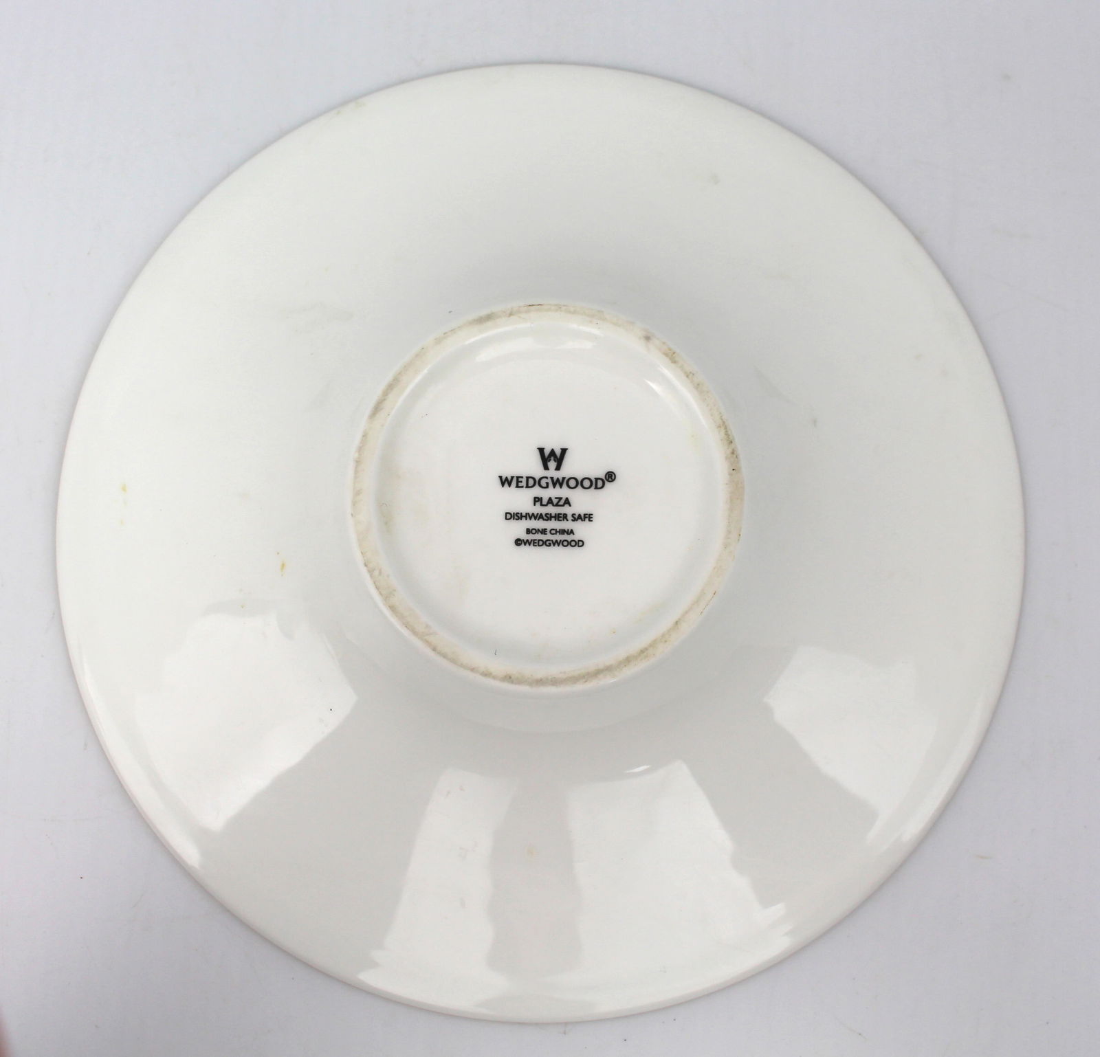 Wedgwood Plaza Lidded Vase & Plate - 4