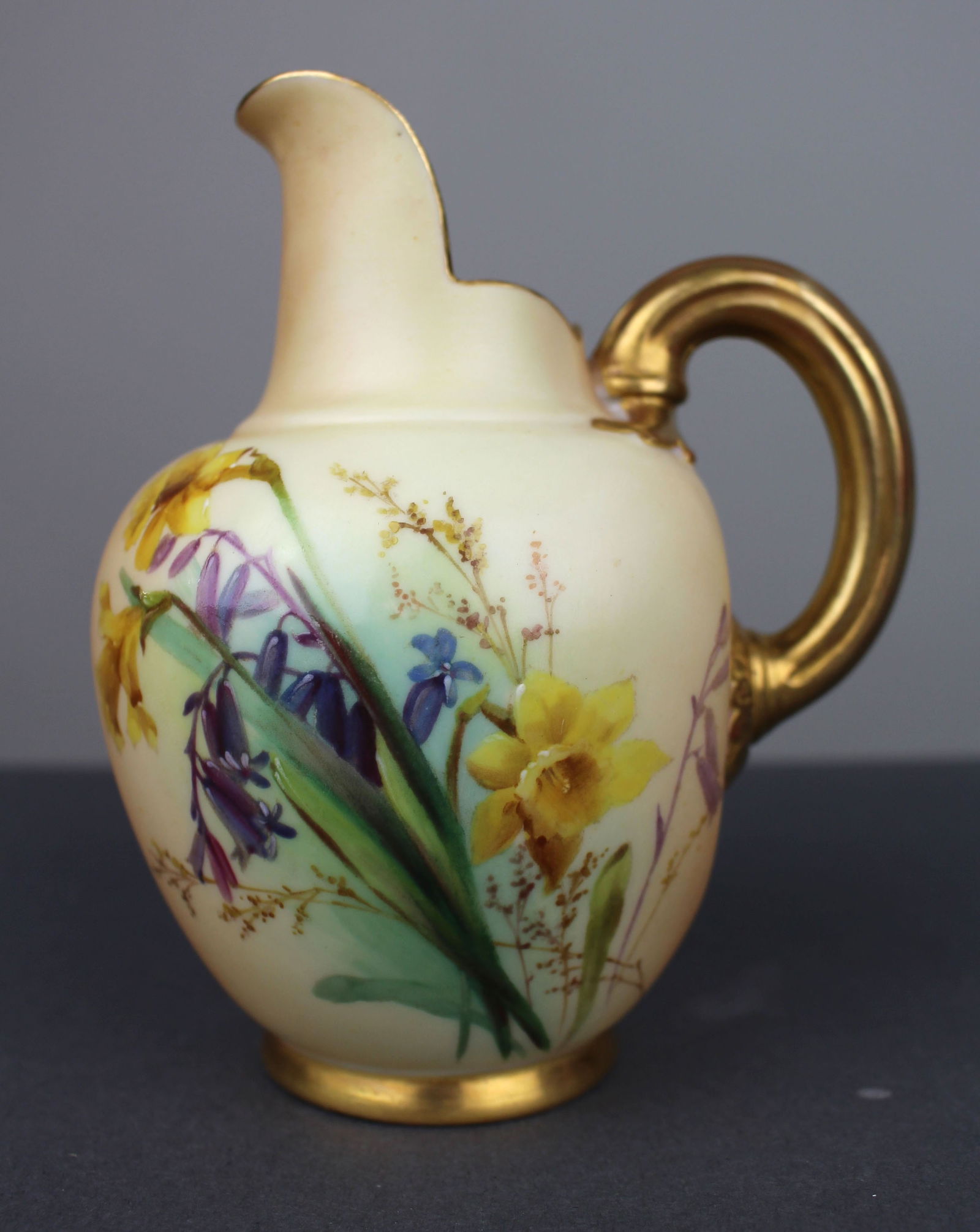 Royal Worcester Blush Ivory Porcelain Jug 1094 c.1903: Title: Royal Worcester Blush Ivory Porcelain Jug 1094 c.1903 Description: Royal Worcester Blush Ivory Porcelain Jug 1094 c.1903 Fine small Royal Worcester porcelain jug with hand-painted floral