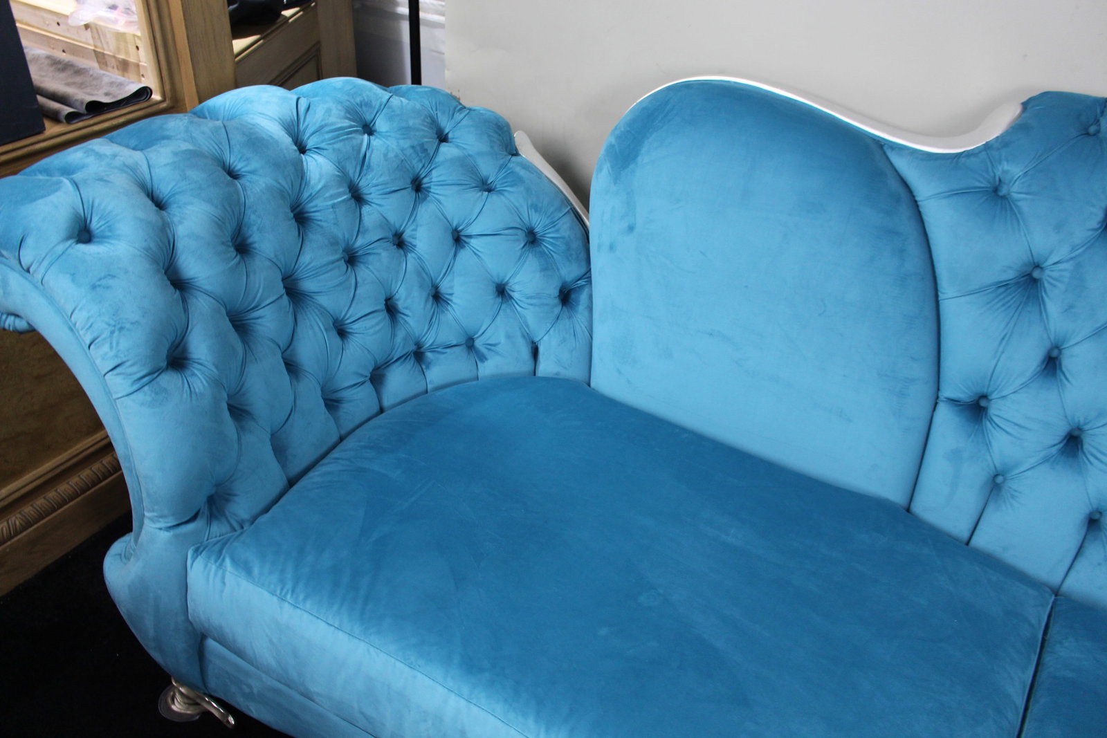 Mantellassi 1926 ‘Butterfly’ Sofa in Turquoise Velvet - 8