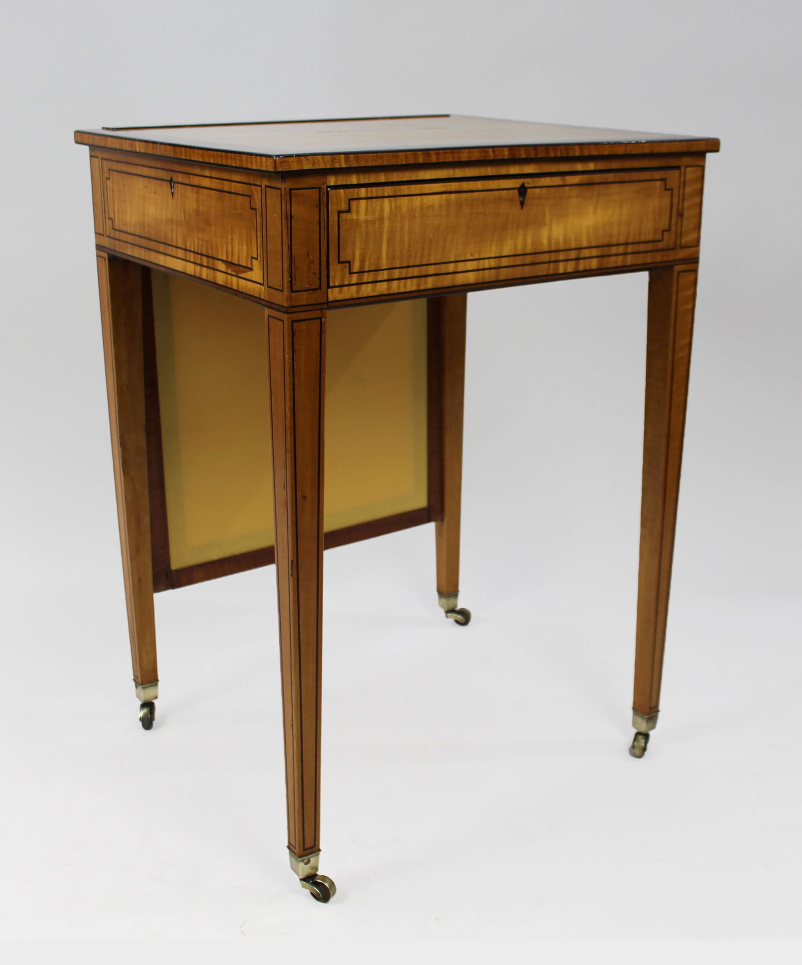 George III Sheraton Satinwood Writing Table - 2