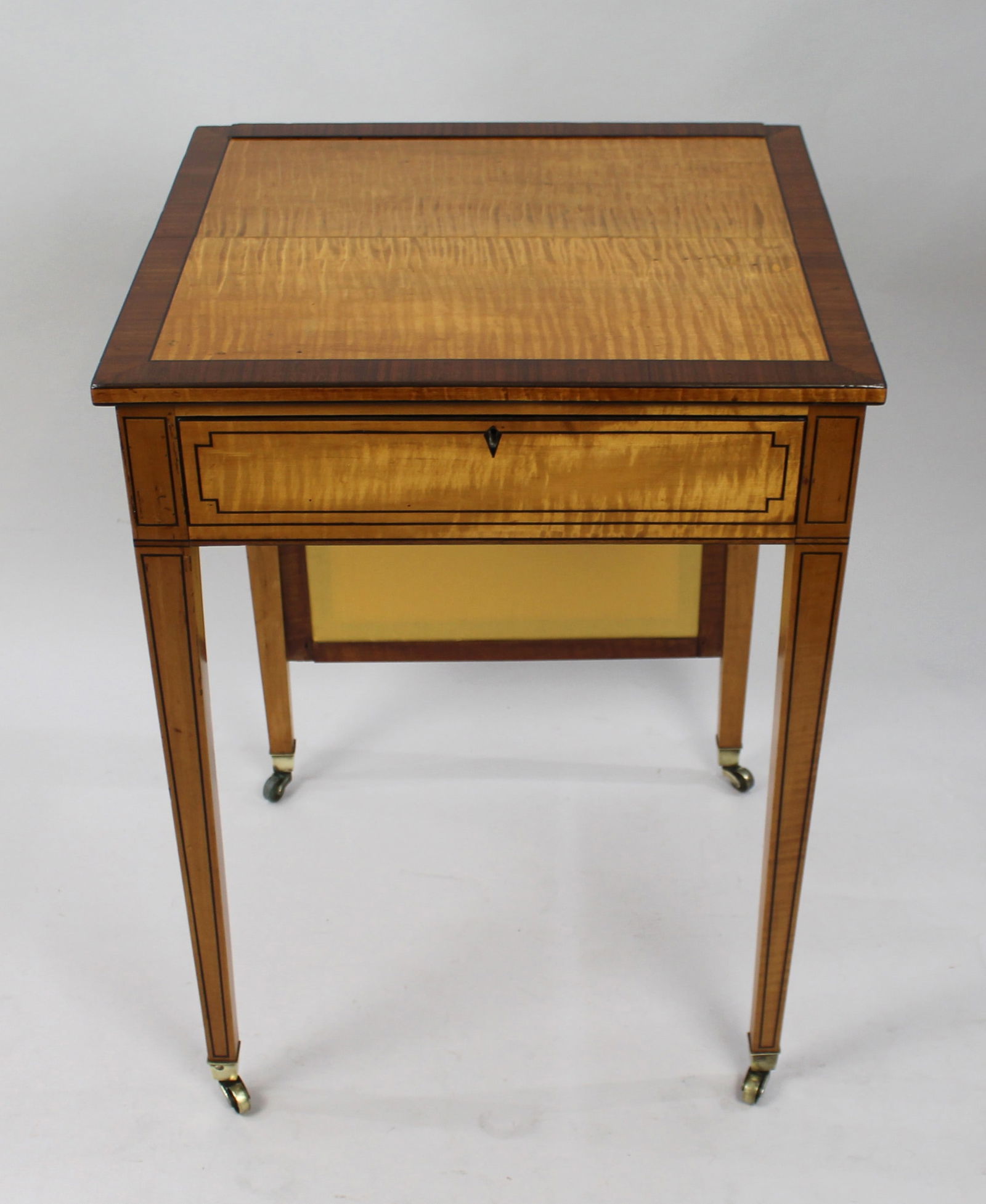 George III Sheraton Satinwood Writing Table - 6