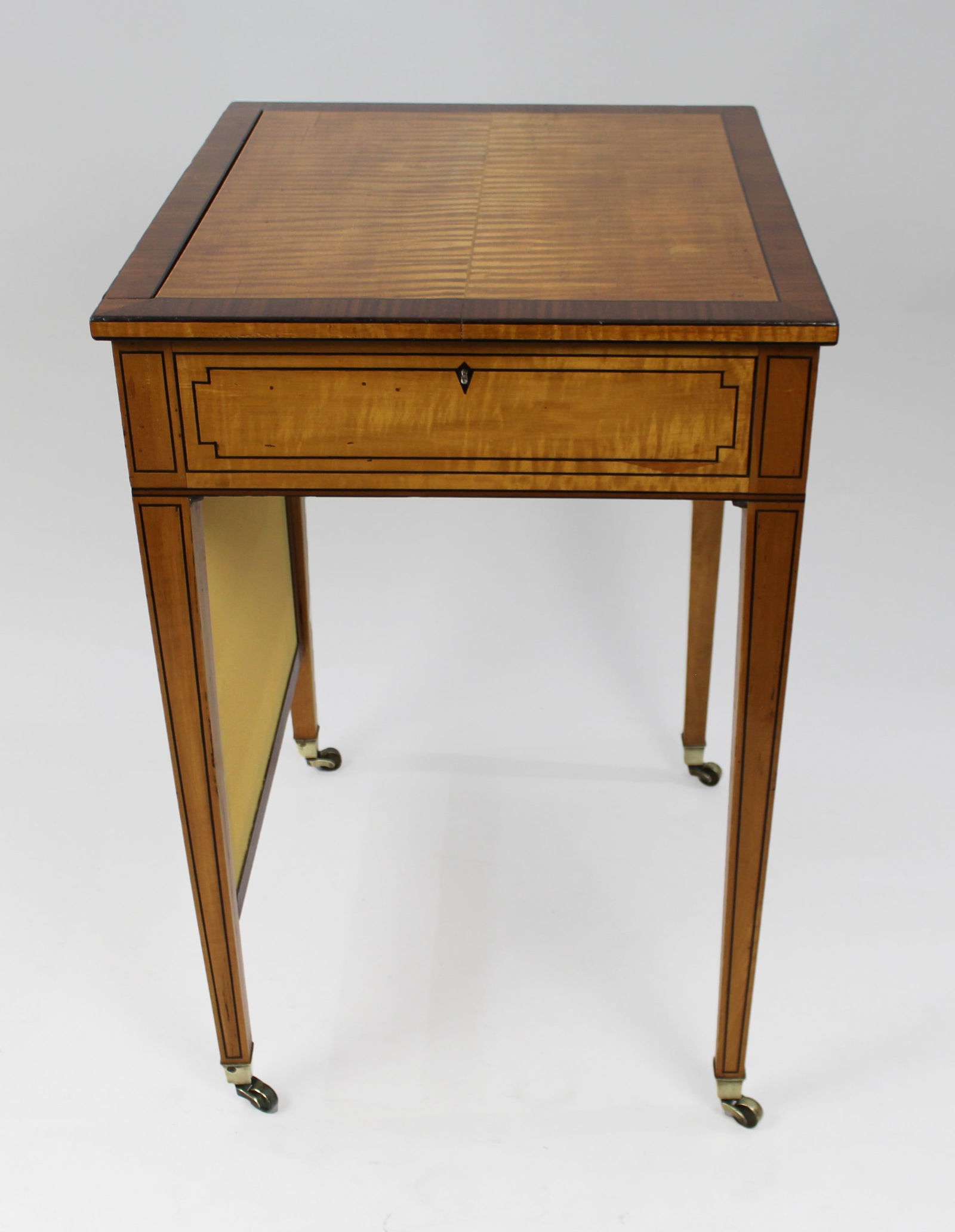 George III Sheraton Satinwood Writing Table - 8