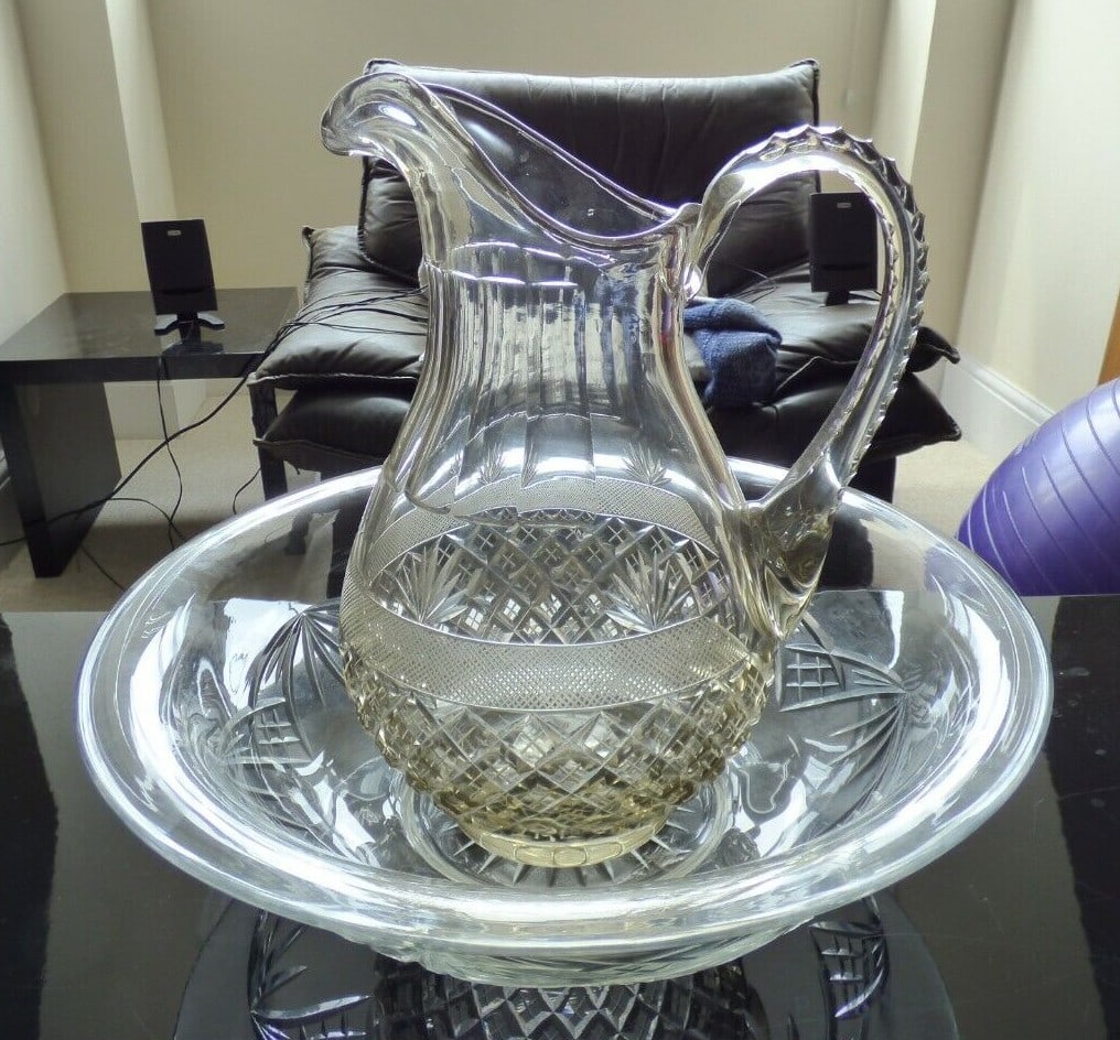 Fine Cut Glass Crystal Jug & Bowl: Title: Fine Cut Glass Crystal Jug & Bowl Description: Fine Cut Glass Crystal Jug & Bowl Condition: Used Delivery option: Collection & Delivery Location Category: Antiques