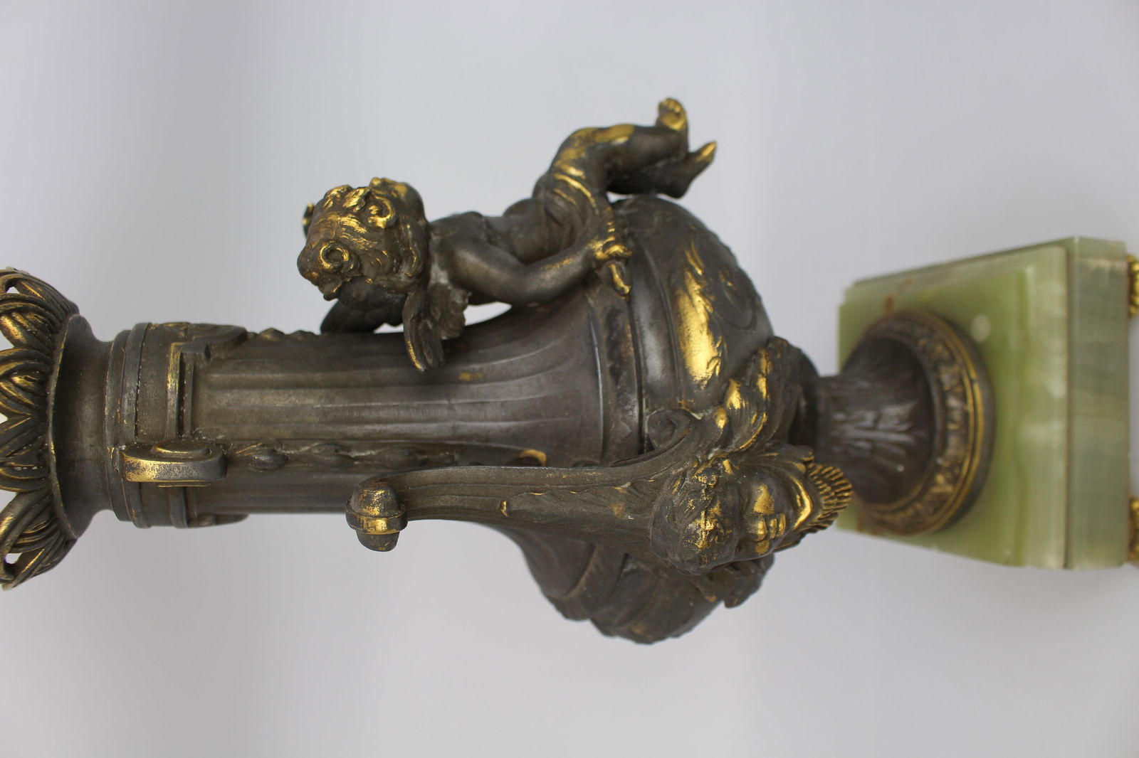 Vintage Gilt Brass Cherub Onyx Table Lamp - 4