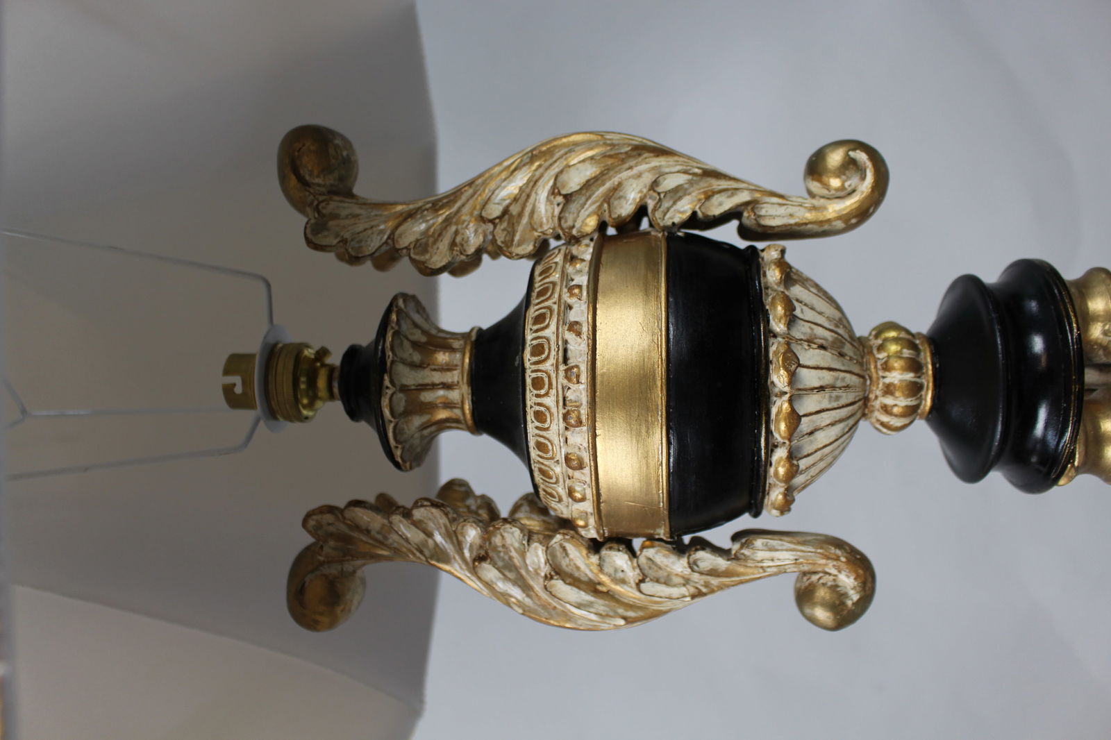 Neoclassical Style Giltwood and Ebonised Table Lamp - 3