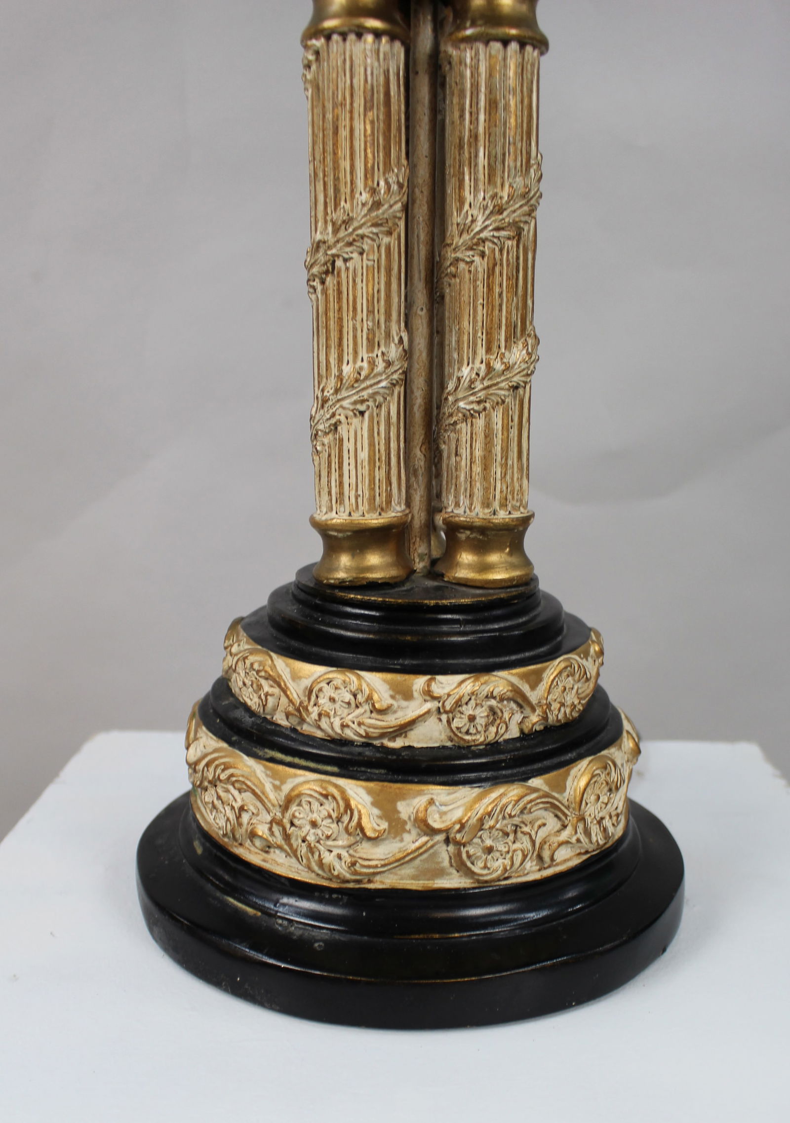Neoclassical Style Giltwood and Ebonised Table Lamp - 7