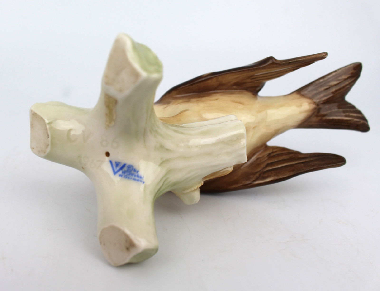 Goebel CV 86 Porcelain Figurine - 2