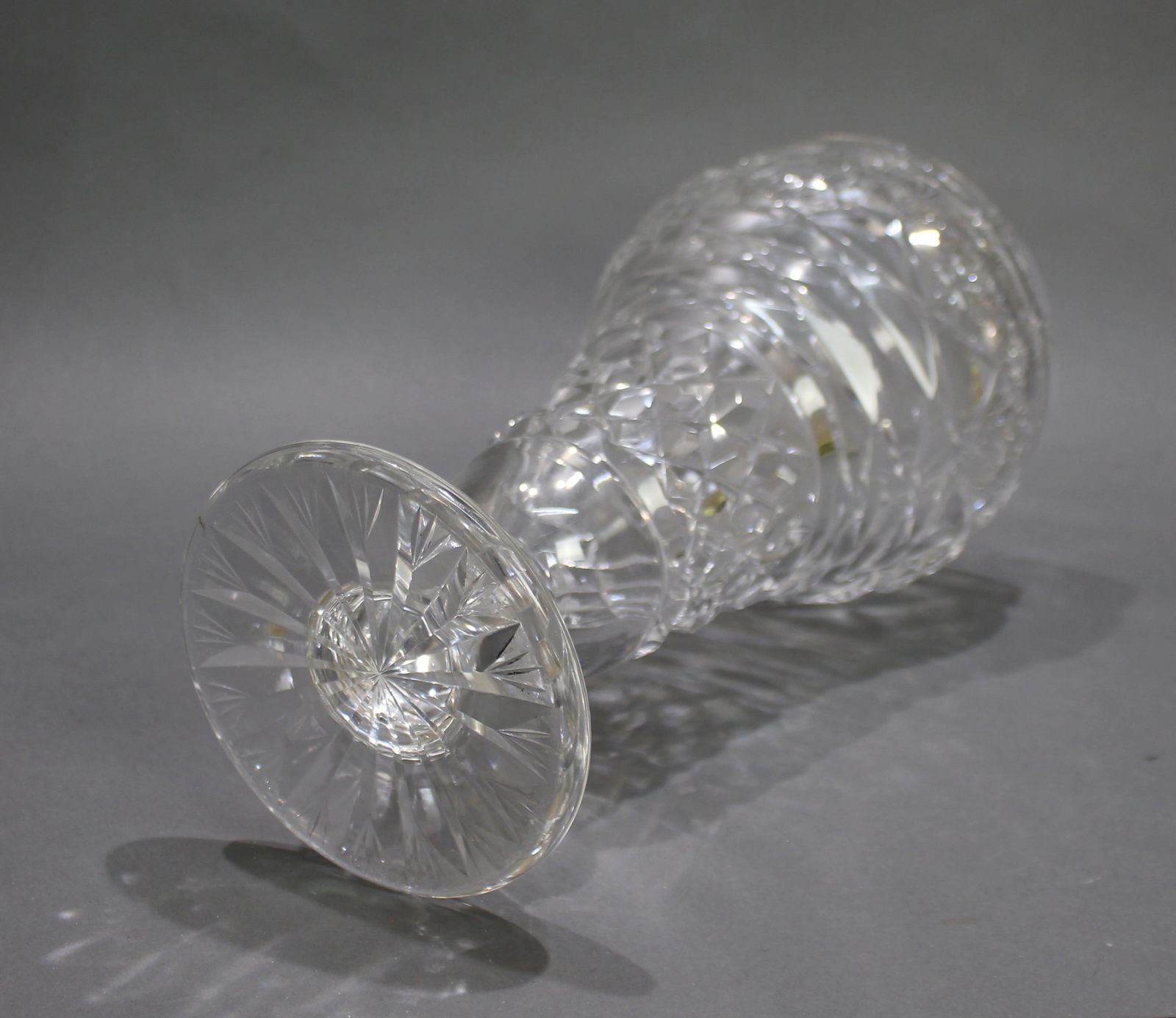 Mid 20th c. Large English Cut Glass Footed Vase - 3