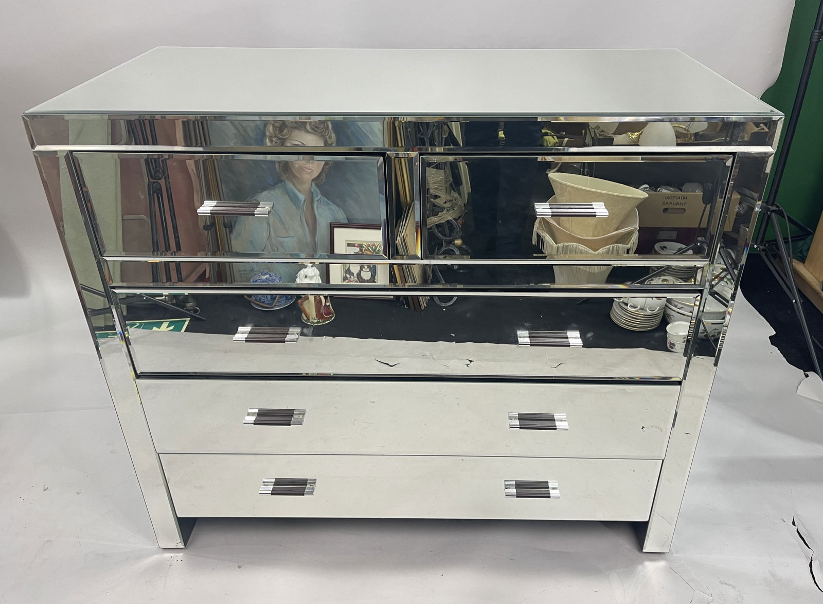 Mirrored Chest of Drawers: Title: Mirrored Chest of Drawers Description: Mirrored Chest of Drawers 10 years old. Good quality. Mirrors bevelled. Very heavy 5 drawers; two to the top, three below Measures 112 x 55 x