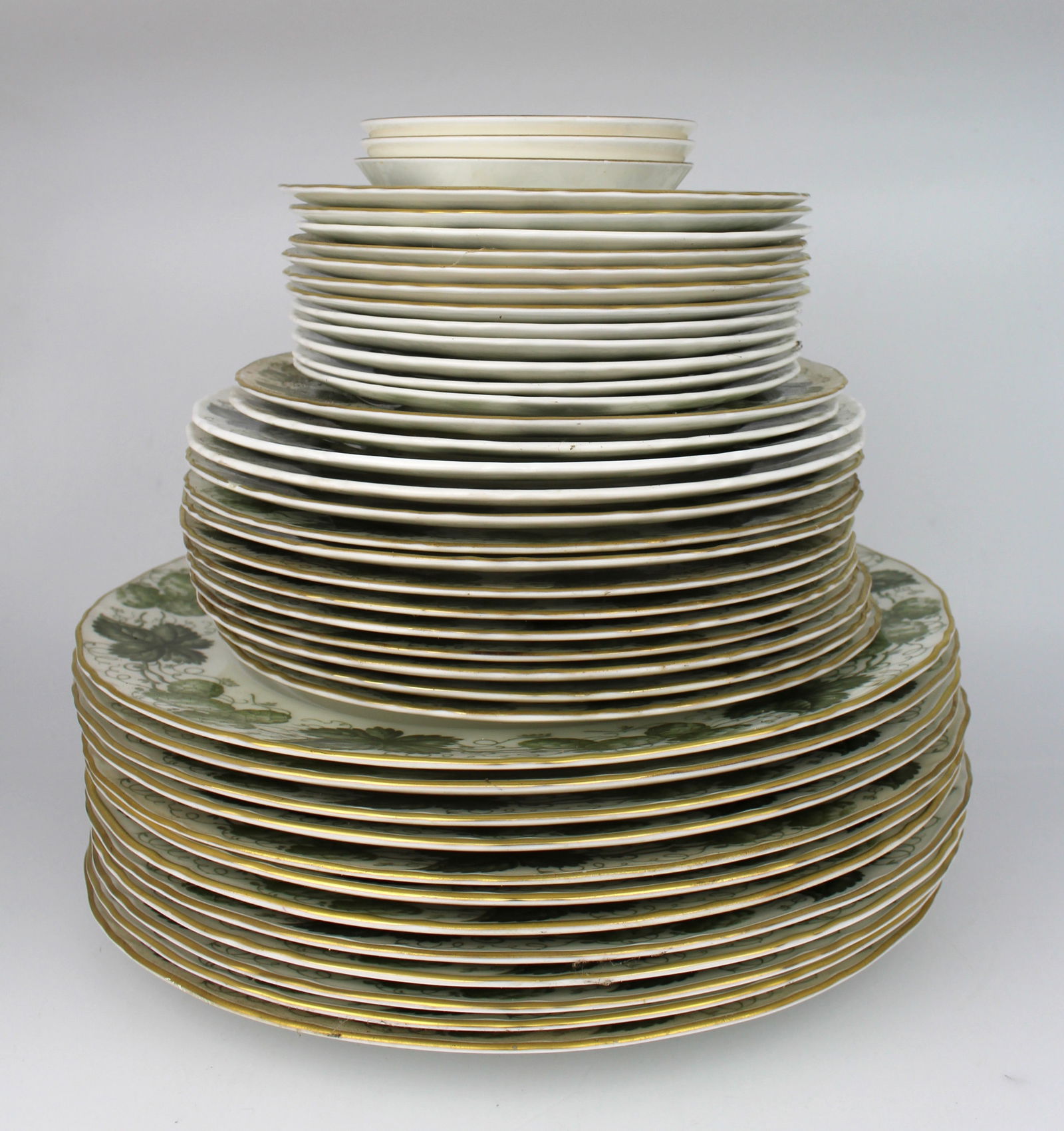Collection of Royal Worcester Hop Mathon Plates - 2