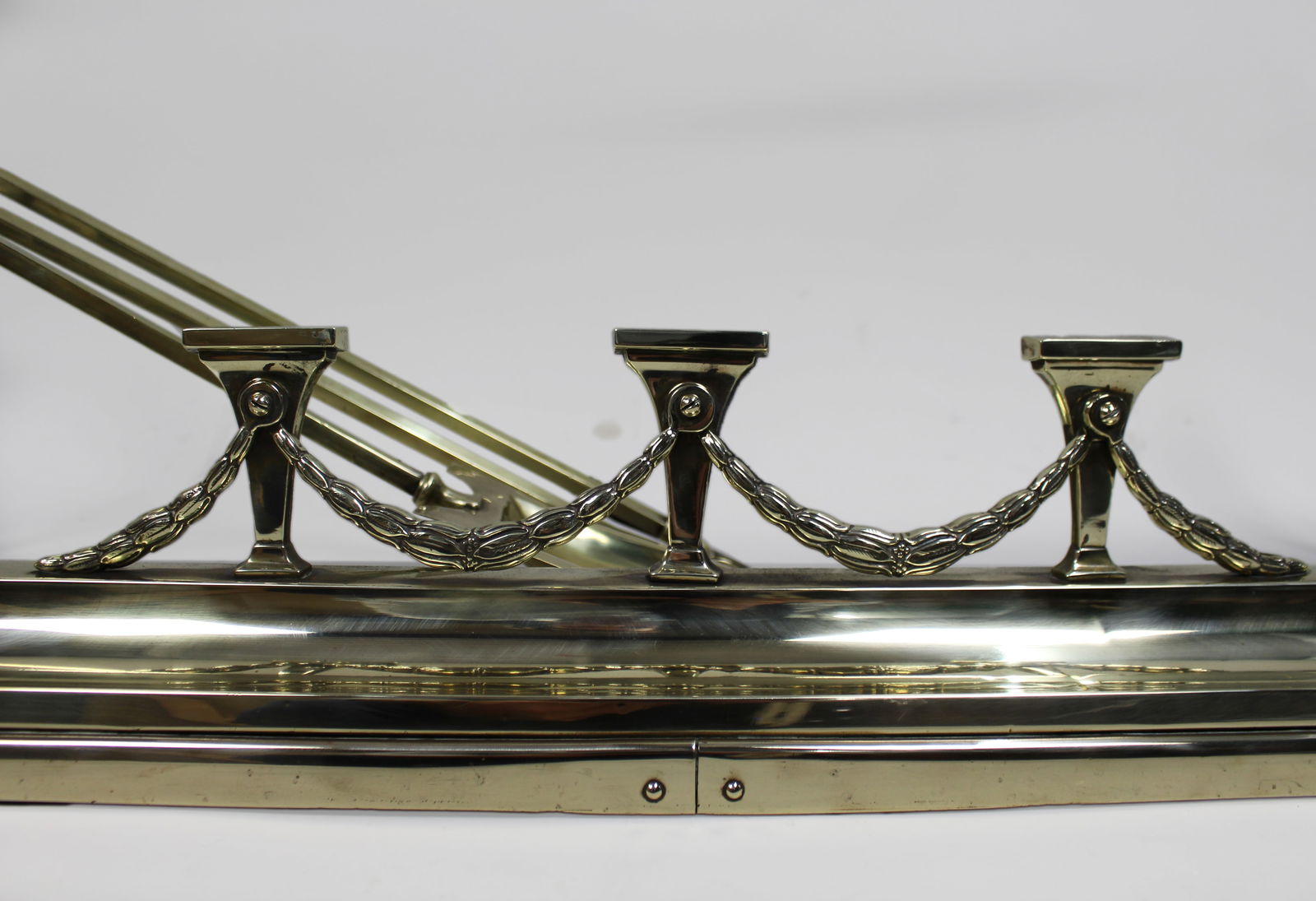 Antique Edwardian Brass Fireplace Fender & Matching Fire Irons - 4