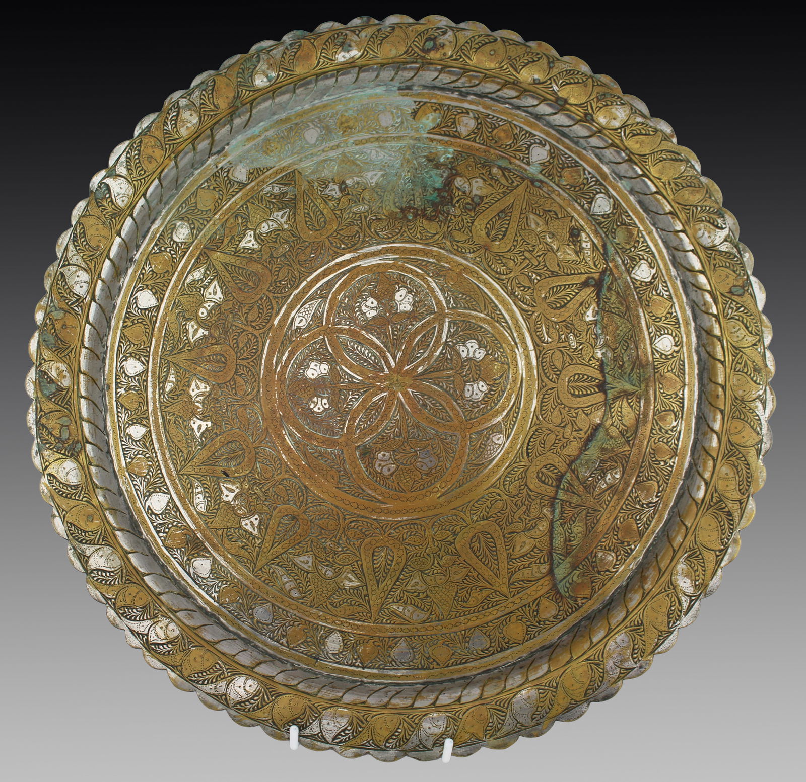 Collection of 8 Antique Brass Wall Chargers & Plates - 9