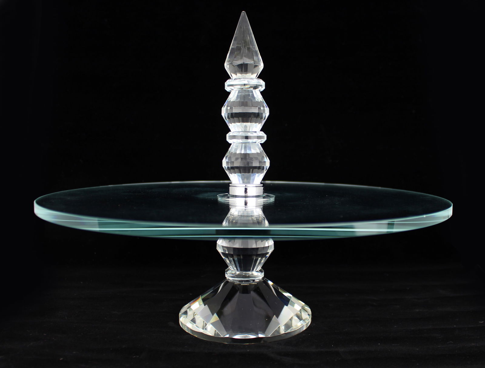 Crystal Display Stand Cake Plate: Title: Crystal Display Stand Cake Plate Description: Crystal Display Stand Cake Plate. Width: 35 cm. Height: 28 cm Condition: Used Delivery option: Collection & Delivery Location