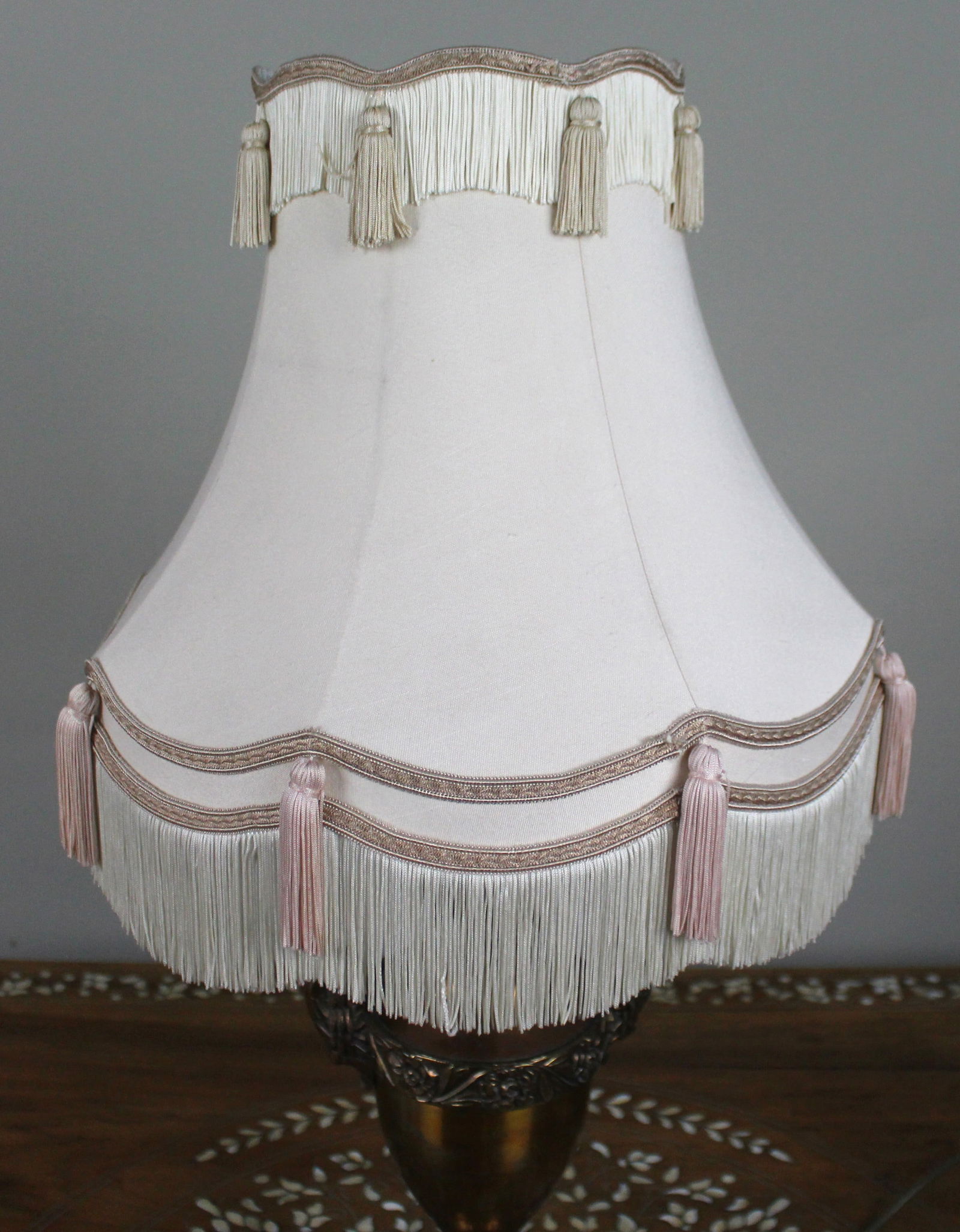 Large Vintage Bronze Table Lamp with Ornate Urn Base - 7