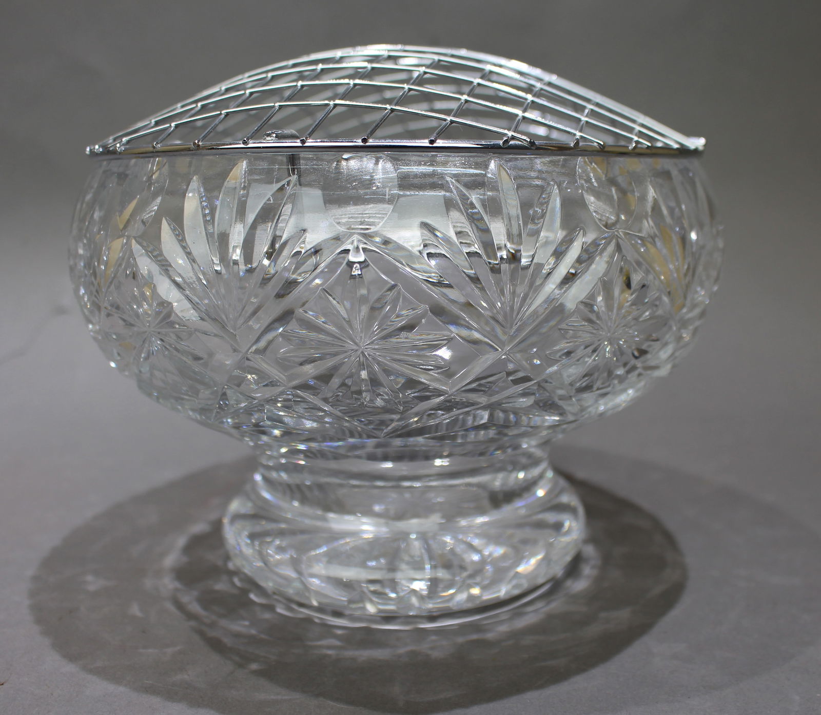 Vintage Cut Glass Crystal Rose Bowl: Title: Vintage Cut Glass Crystal Rose Bowl Description: Vintage Cut Glass Crystal Rose Bowl Condition: Used Delivery option: Collection & Delivery Location Category: Antiques