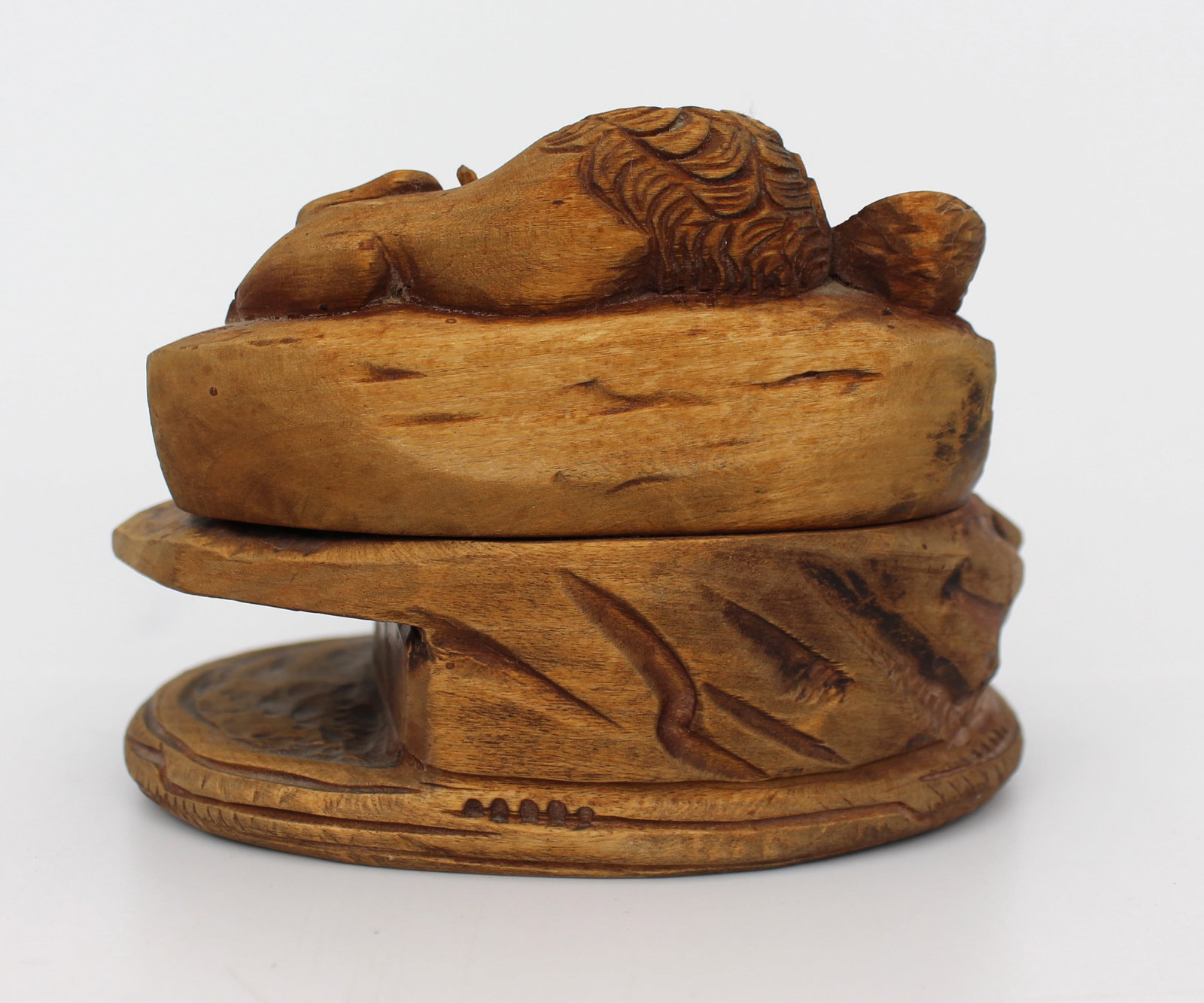 Carved Wooden Inkwell Depicting the Lion of Lucerne c.1900 - 3