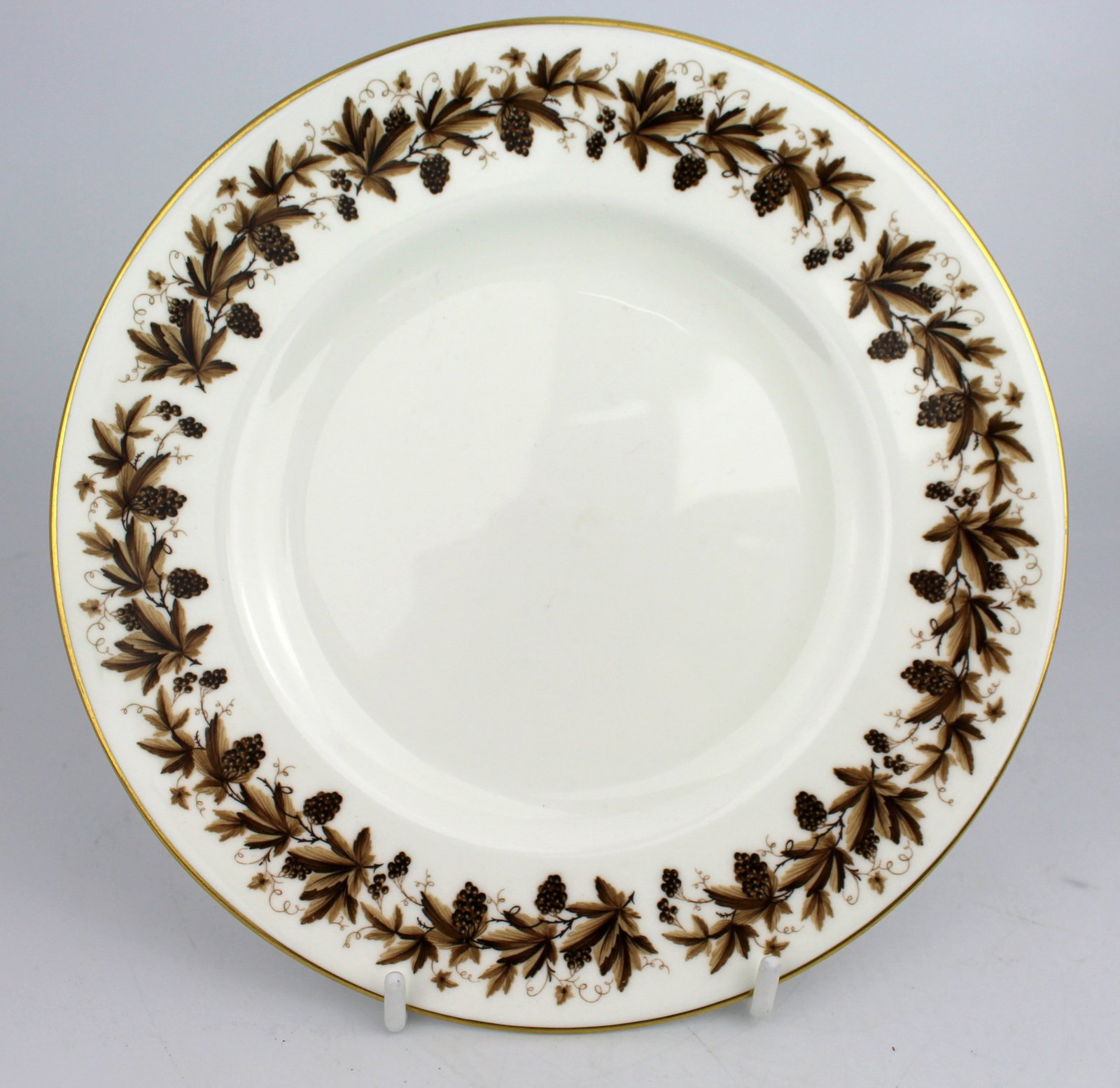 Large Wedgwood ‘Autumn Vine’ Bone China Dinner & Tea Service - 11