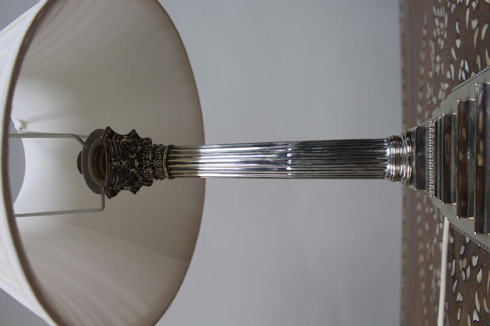 Victorian Silver Plated Corinthian Column Table Lamp - 3