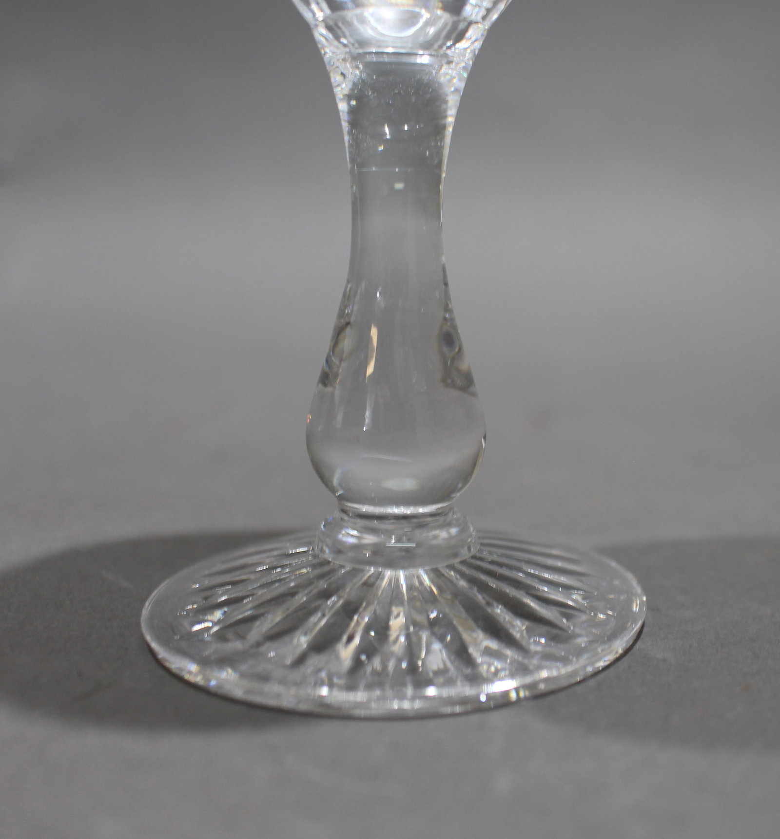 Set of 6 Fine Tudor Crystal Cut Glass Wine Glasses - 4