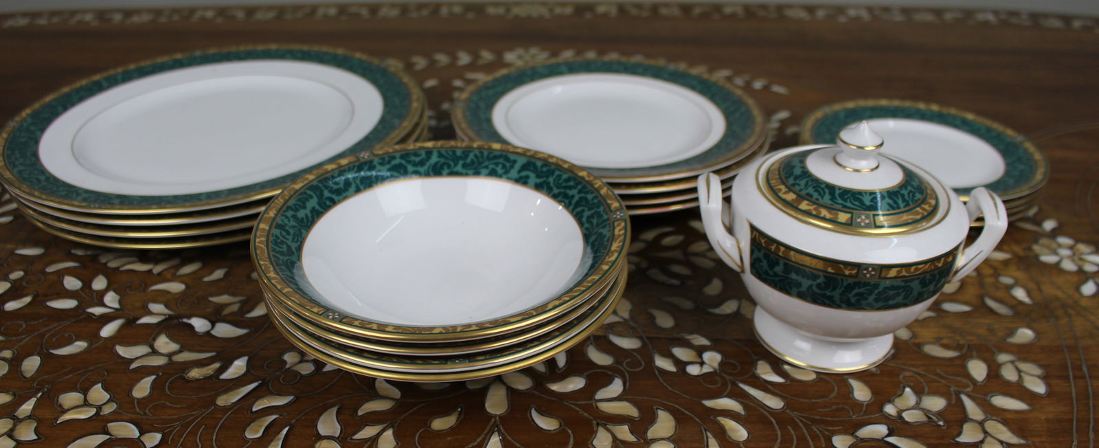 Collection of Royal Worcester Damask - 2