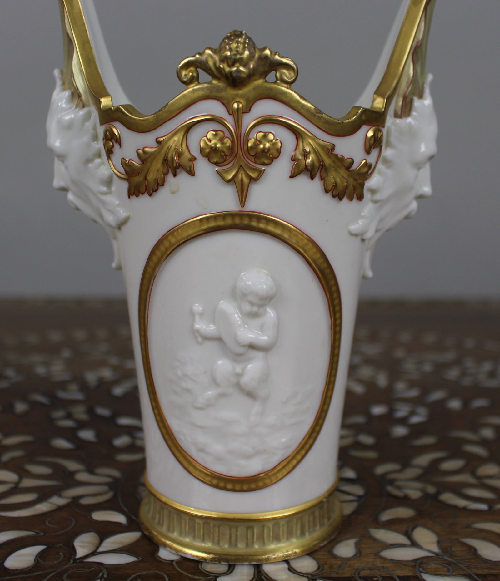 Royal Worcester Exhibition Vase – Retailed by A.B. Daniell & Son, 1884 - 6