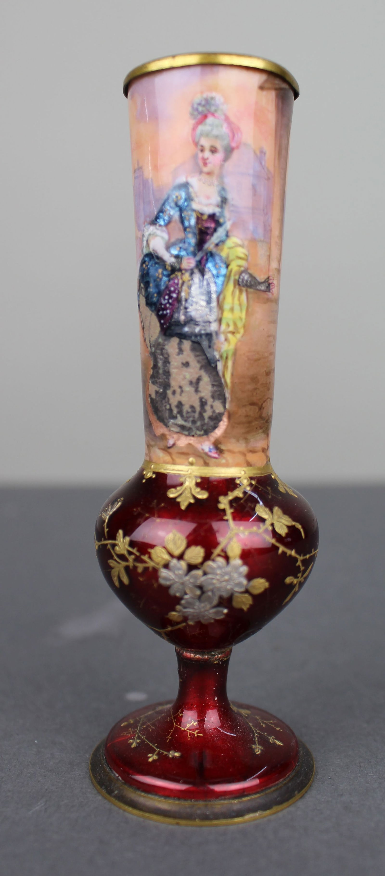 Late 19th Century Bohemian Ruby Glass Vase: Title: Late 19th Century Bohemian Ruby Glass Vase Description: Late 19th Century Bohemian Ruby Glass Vase A small Bohemian ruby flashed glass vase, late 19th century, decorated with gilt floral