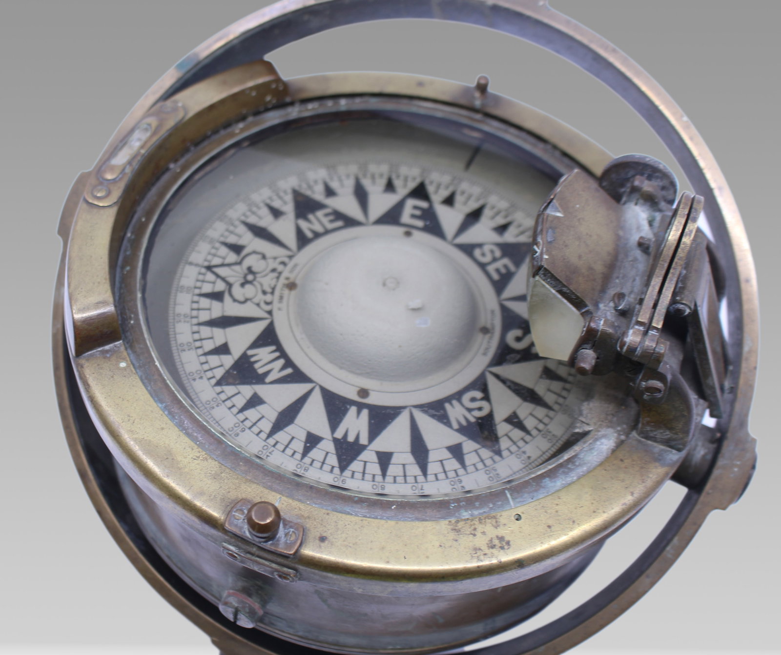 Early 20th c. Bronze Gimballed Compass by F.Smith & Sons - 5