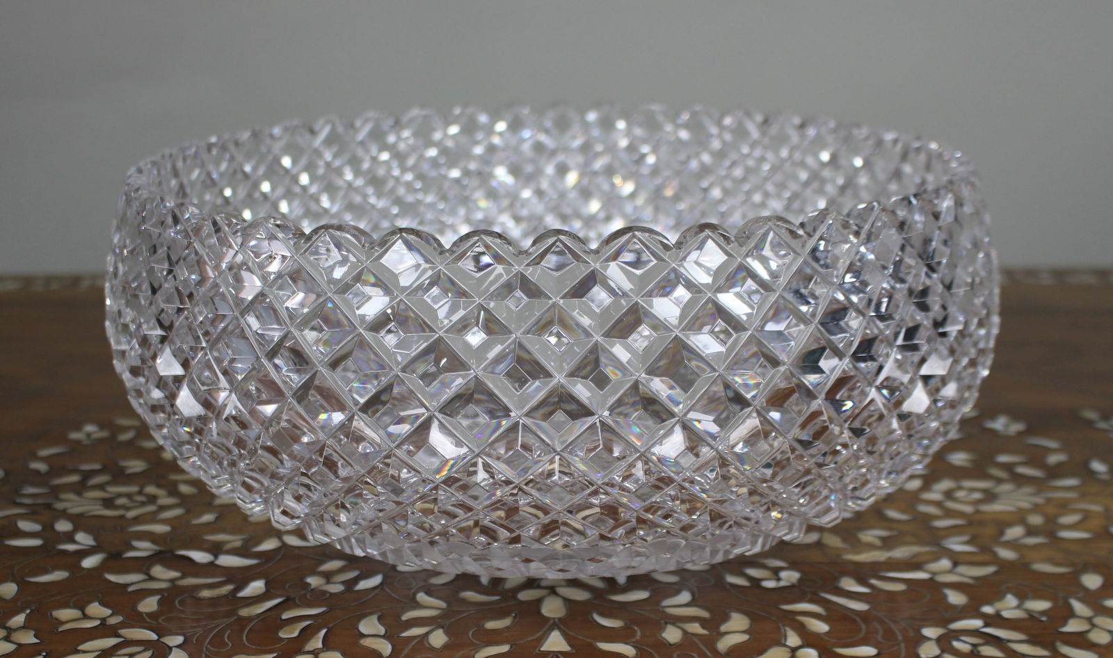 Monumental Hand-Cut Crystal Centrepiece Bowl c.1935: Title: Monumental Hand-Cut Crystal Centrepiece Bowl c.1935 Description: Monumental Hand-Cut Crystal Centrepiece Bowl, circa 1935 A magnificent large hand-cut crystal bowl of exceptional clarity