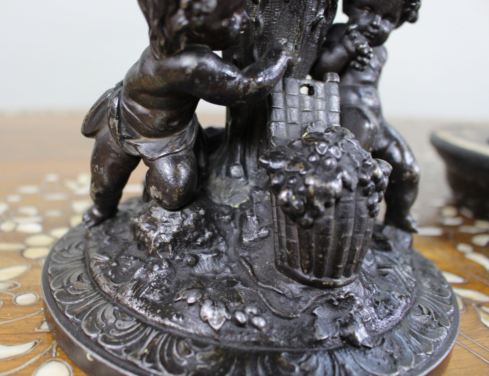 Pair of French Bronzed Spelter Urns with Bacchic Masks and Putti, Circa 1880 - 18