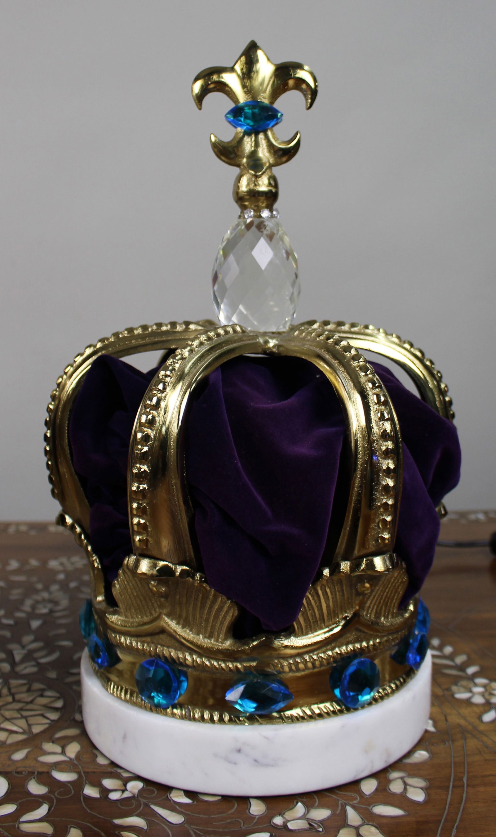 Pair of Decorative Crown Coronet Lamps with Marble Bases - 5