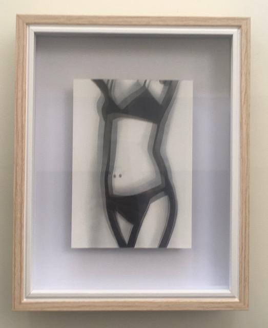Julian Opie(1958)3D Lenticular Moving Image, In Sepia, Walking, Dancing, Undressing, Smoking, Fra...: Title: Julian Opie(1958)3D Lenticular Moving Image, In Sepia, Walking, Dancing, Undressing, Smoking, Framed Description: Julian Opie (1958-), 3D Lenticular Moving Image, in Sepia, Walking, Dancing,