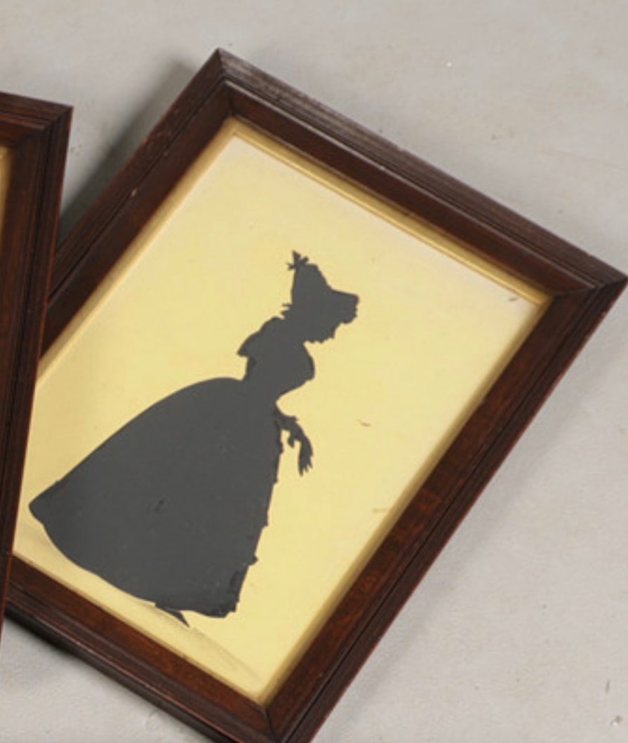 19th Century English School Full Length Silhouette of Lady: Title: 19th Century English School Full Length Silhouette of Lady Description: 19 Century English school Full length silhouette of lady Painted in profile , 26 x 17cm Delivery - £10 