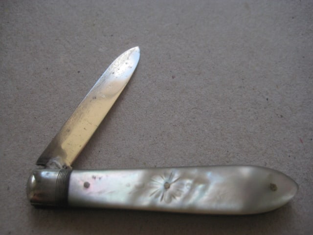Edwardian Mother of Pearl Hafted Silver Bladed Folding Fruit Knife, Sheffield 1906 - 2