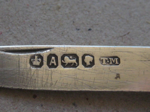 Victorian Mother of Pearl Hafted Silver Bladed Folding Fruit Knife, Sheffield 1868 - 3