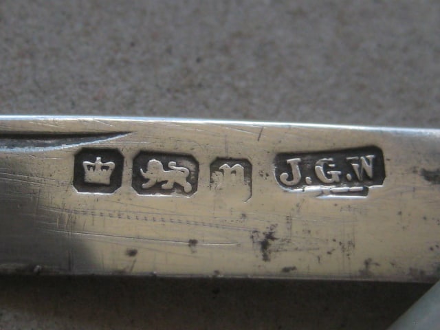 George V Mother of Pearl Hafted Silver Bladed Folding Fruit Knife, Sheffield 1913 - 3