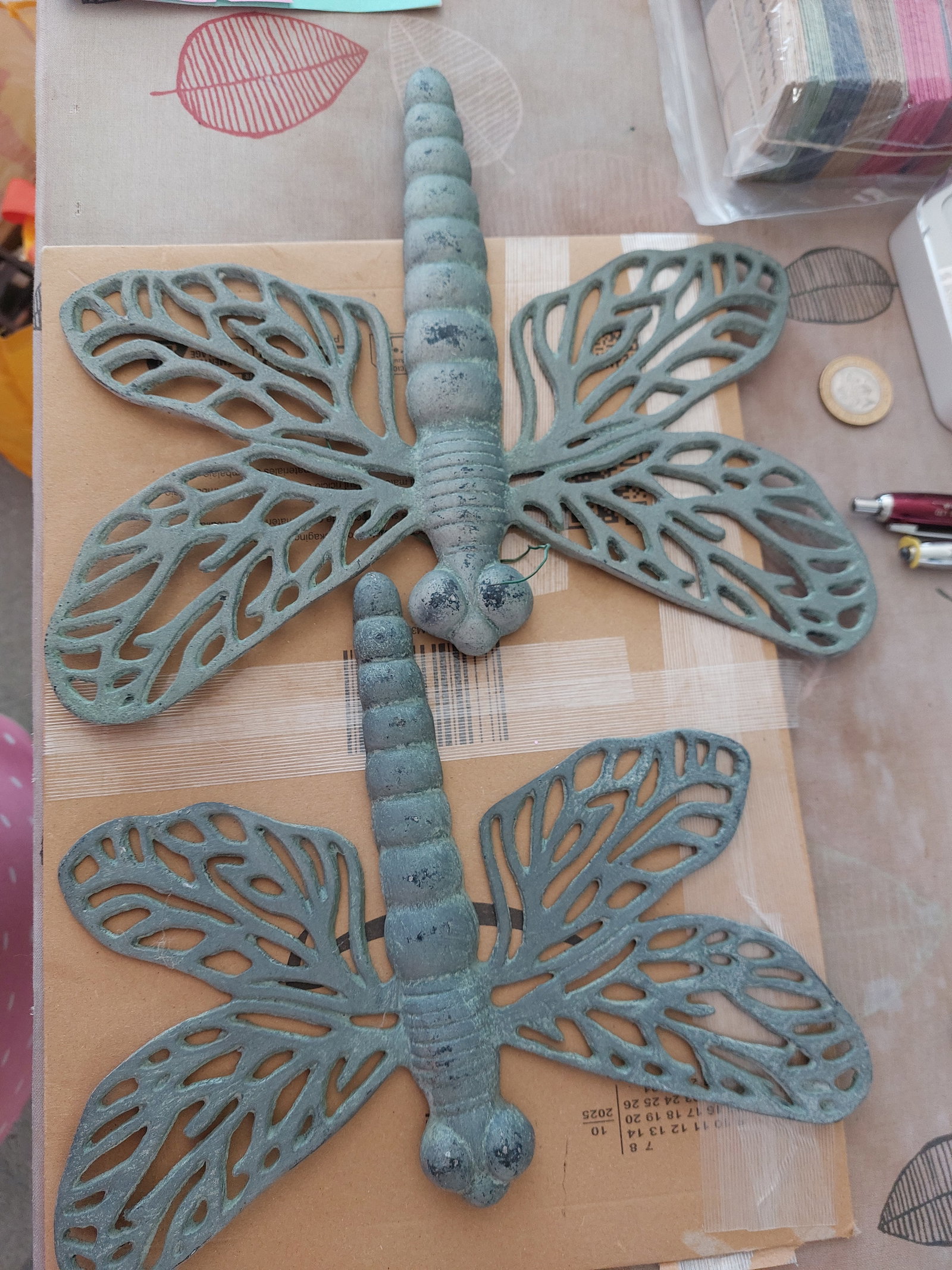 Vintage Garden Dragonflies: Title: Vintage Garden Dragonflies Description: Vintage or vintage style hanging garden dragonflies Condition: Used Delivery option: Collection & Delivery Location: ME13 No Reserve Category: