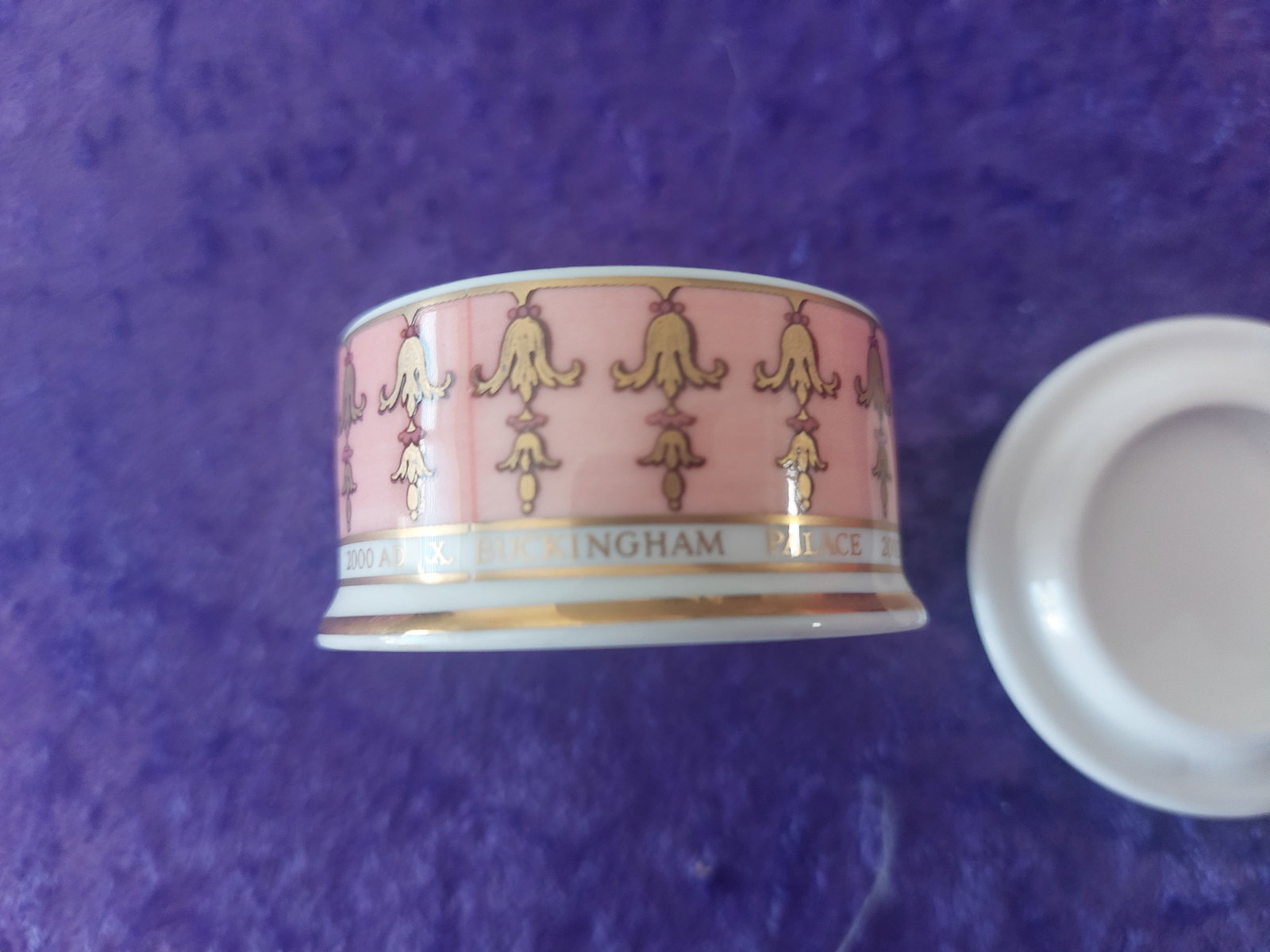 Buckingham Palace Pill Or Trinket Box Limited Edition - 5