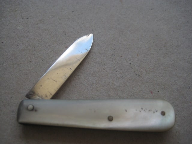 George V Mother of Pearl Hafted Silver Bladed Folding Fruit Knife, Sheffield 1911 - 2